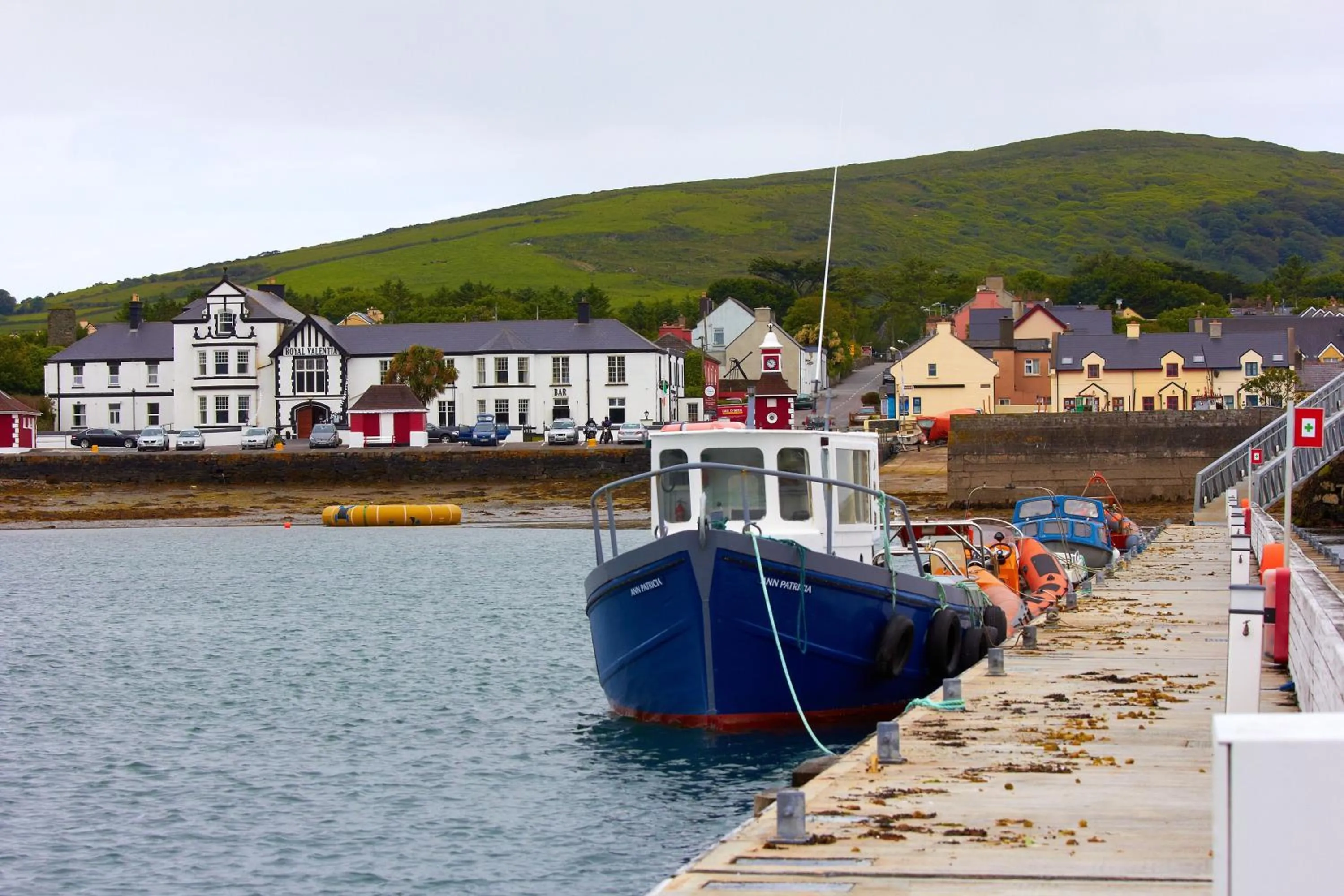Neighbourhood in Royal Valentia Hotel