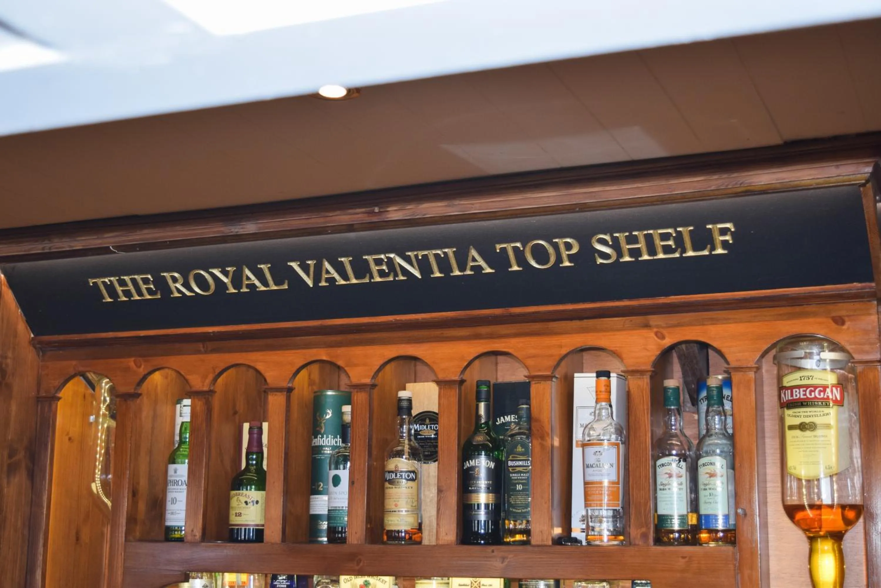 Lounge or bar in Royal Valentia Hotel