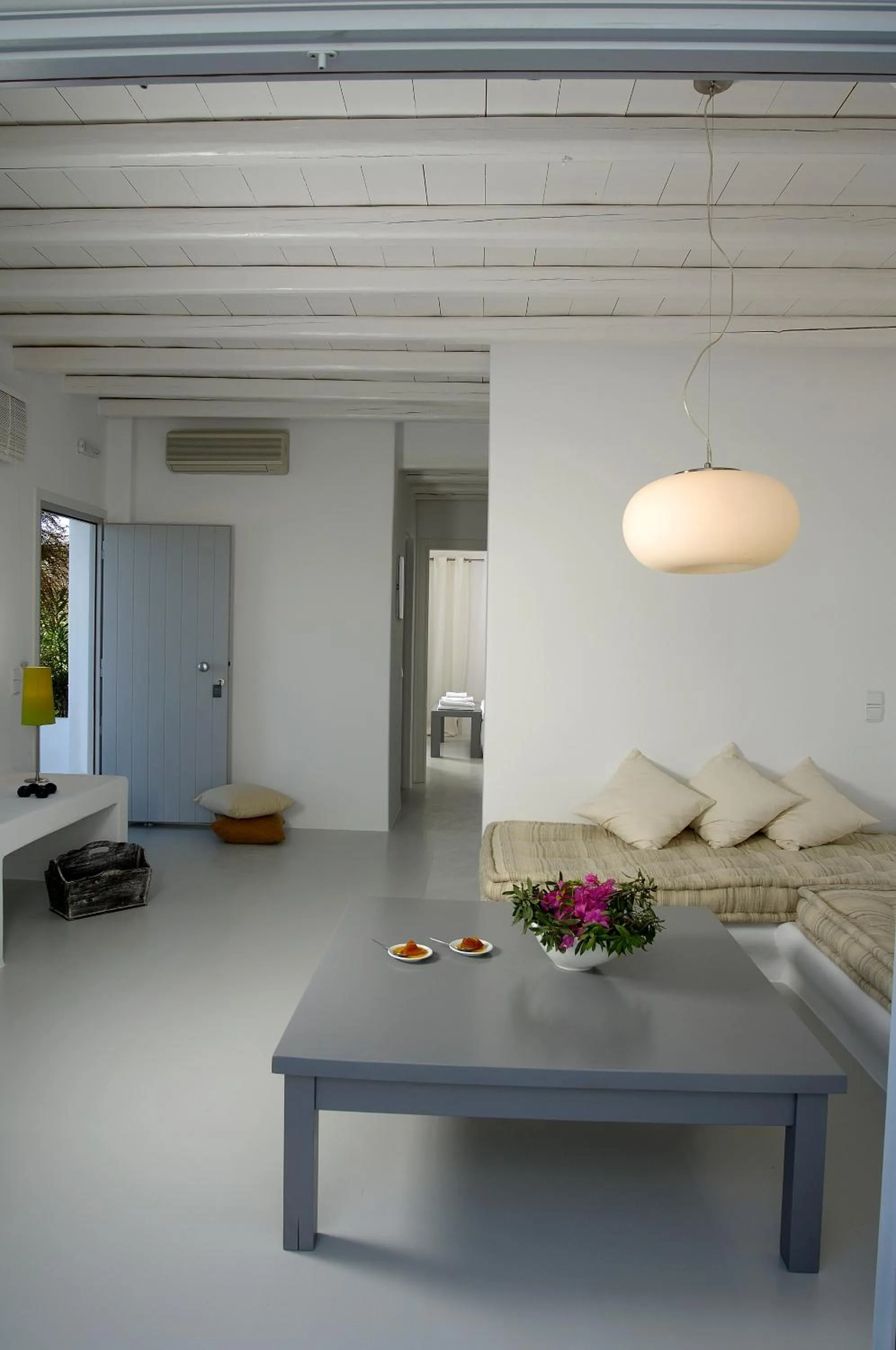 Living room in Kapetan Tasos Suites