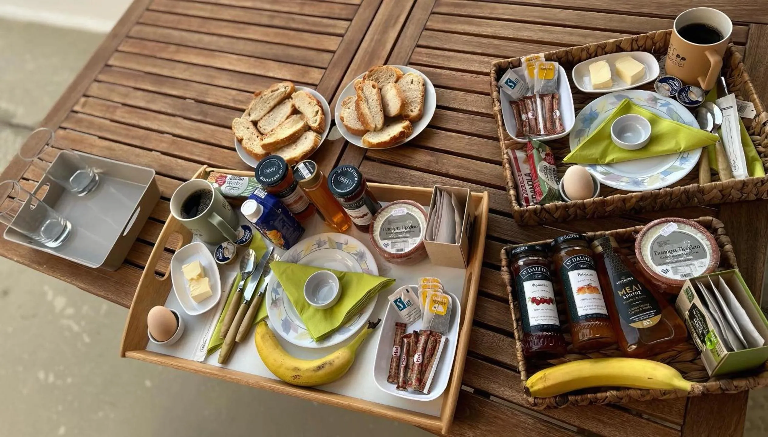 Breakfast in Almyris