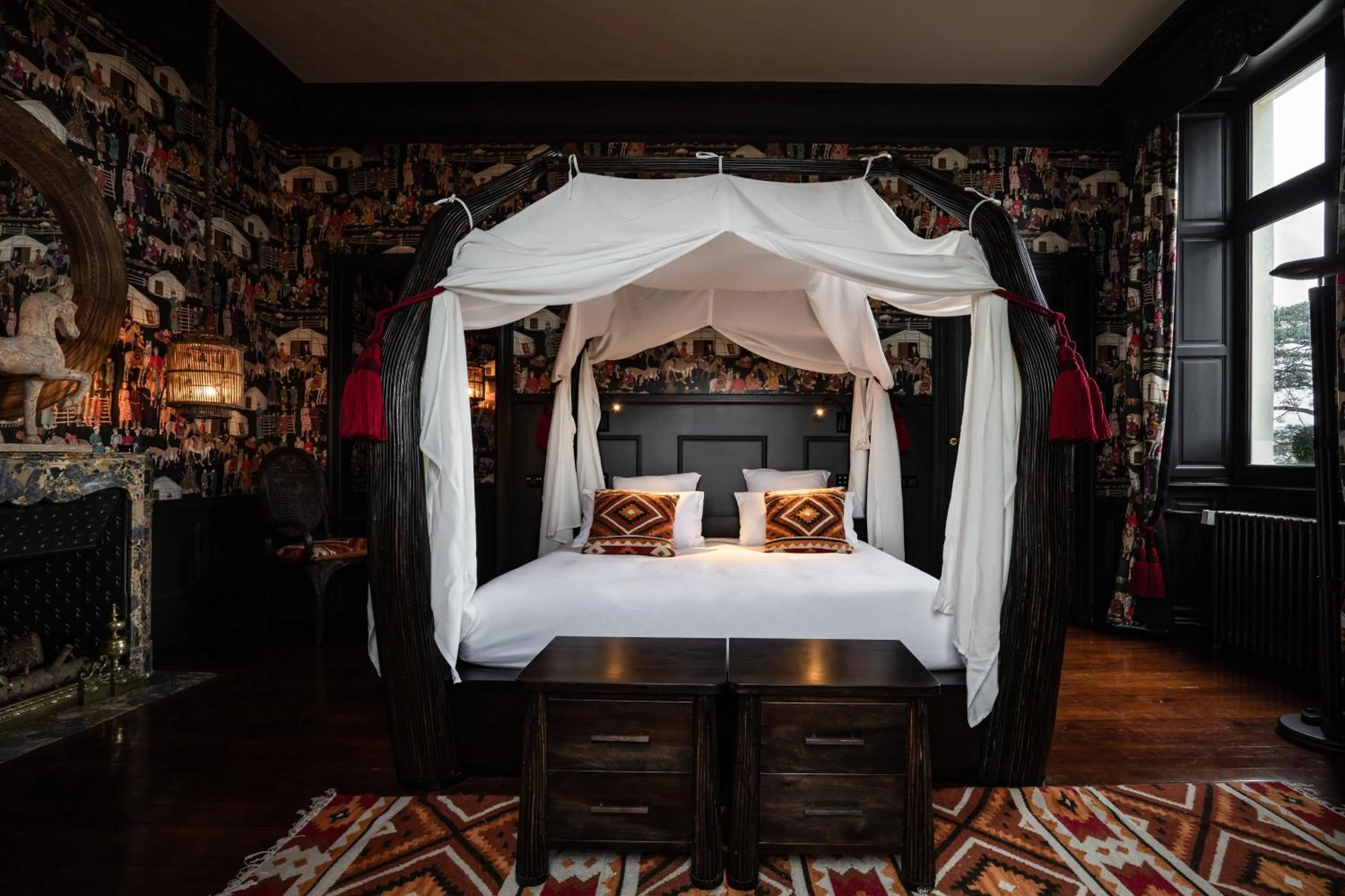 Bed in Château de Maubreuil