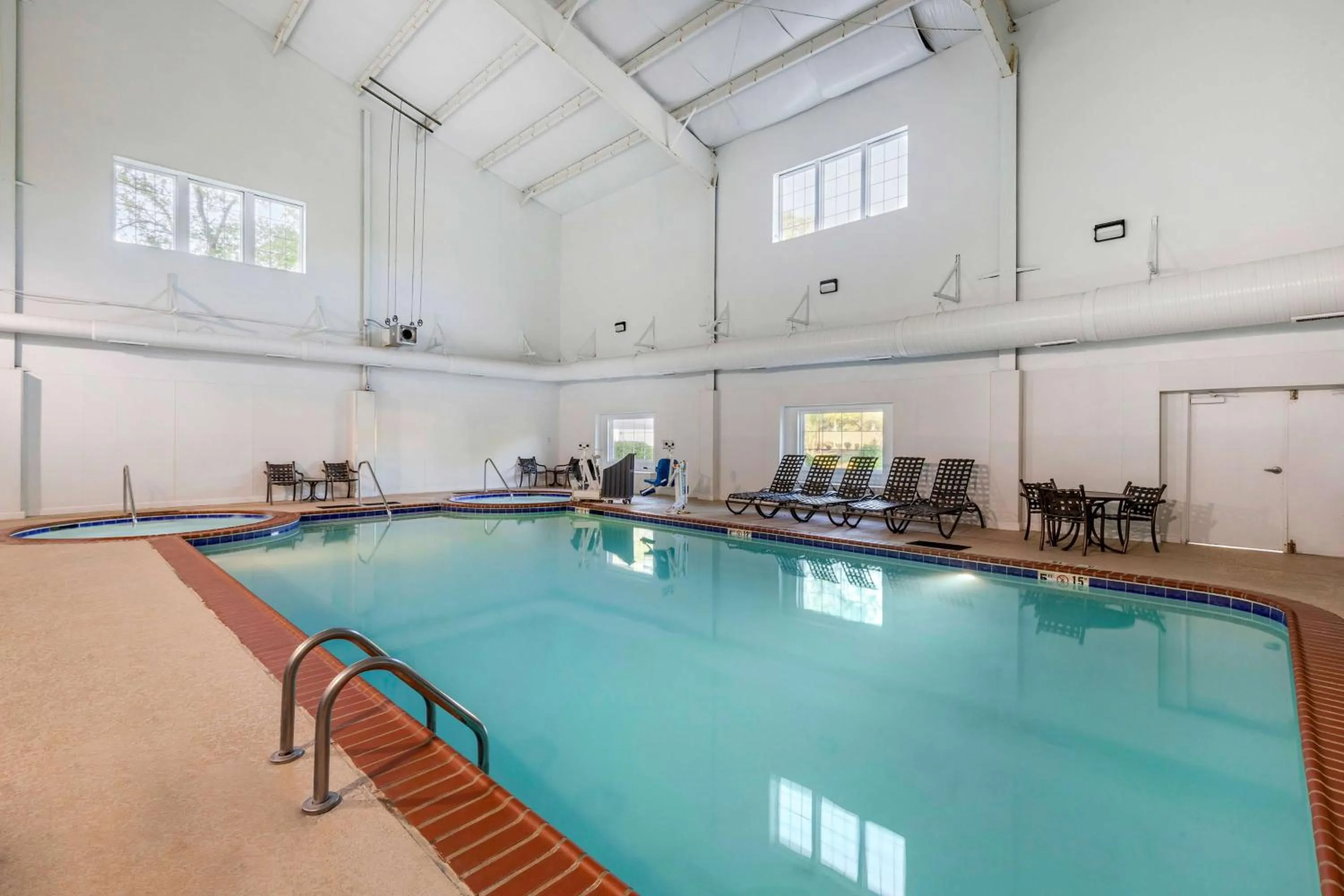 Pool view in Hilton Vacation Club The Historic Powhatan Williamsburg