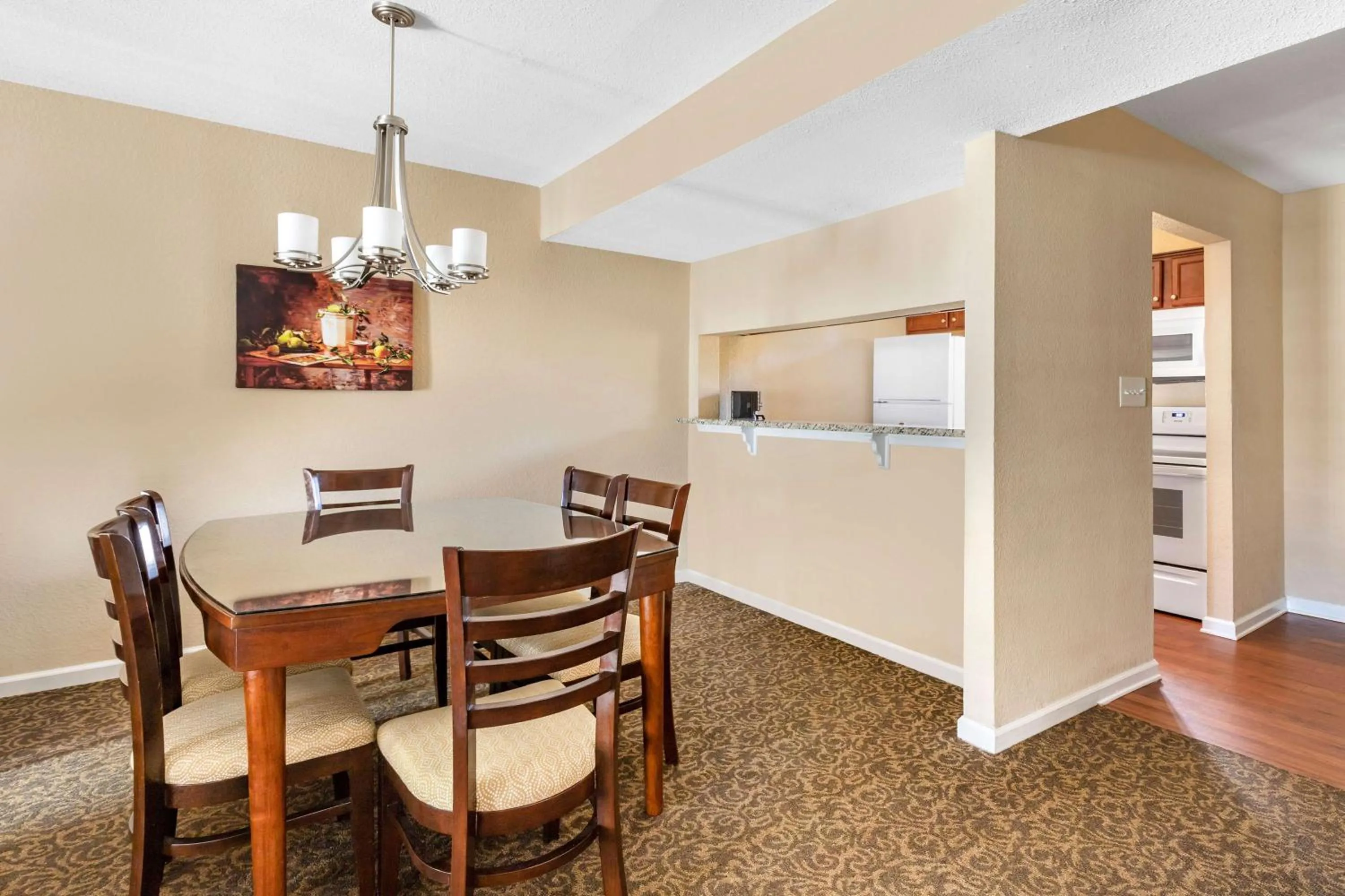 Kitchen or kitchenette in Hilton Vacation Club The Historic Powhatan Williamsburg