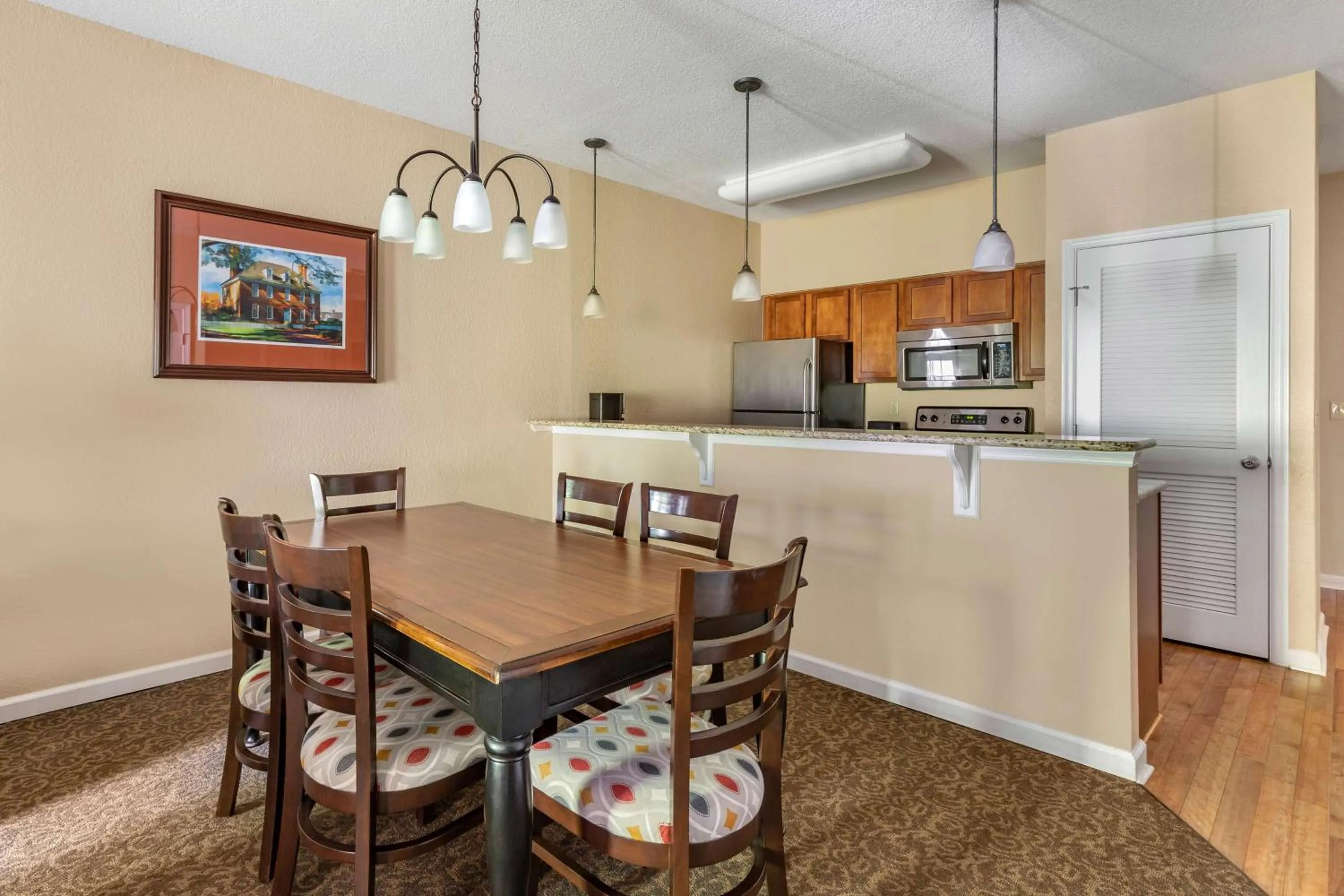 Kitchen or kitchenette in Hilton Vacation Club The Historic Powhatan Williamsburg