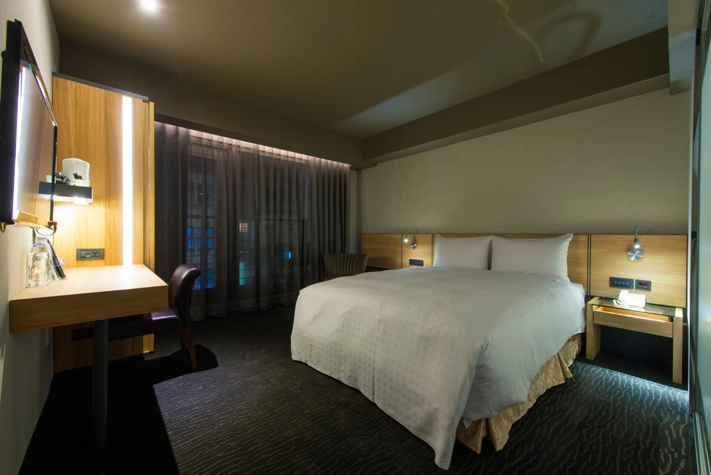 Photo of the whole room, Bed in Simple + Hotel