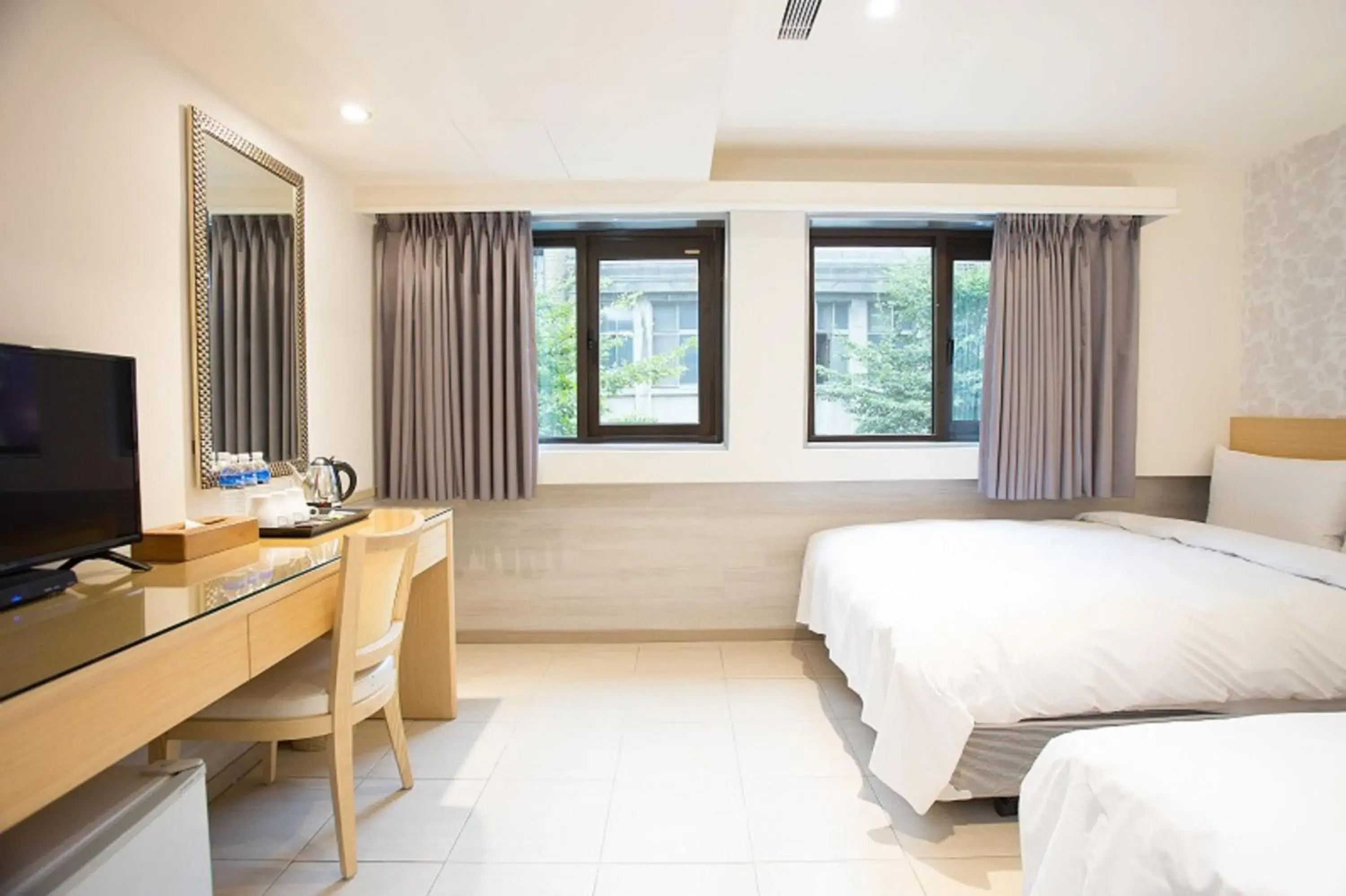 Triple Room in Rainbow Hotel Triple Room in Rainbow Hotel