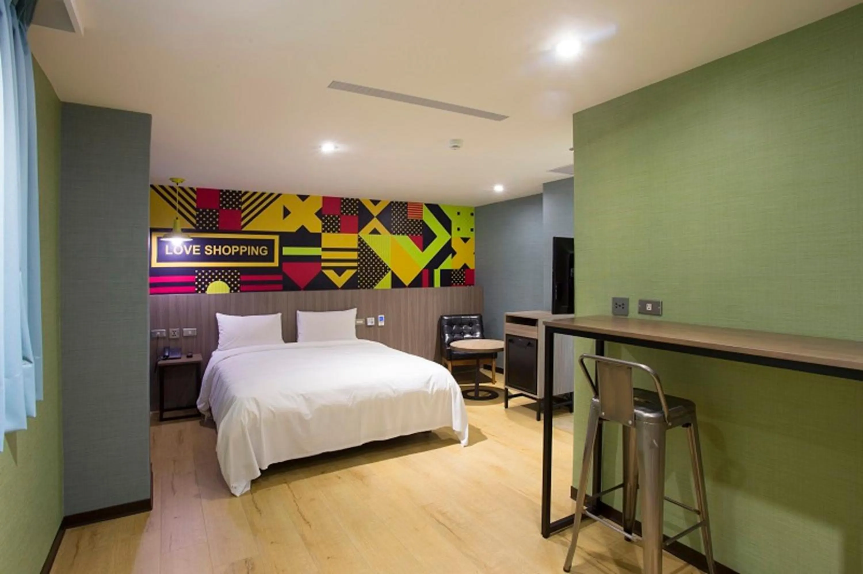 Bedroom, Bed in Rainbow Hotel