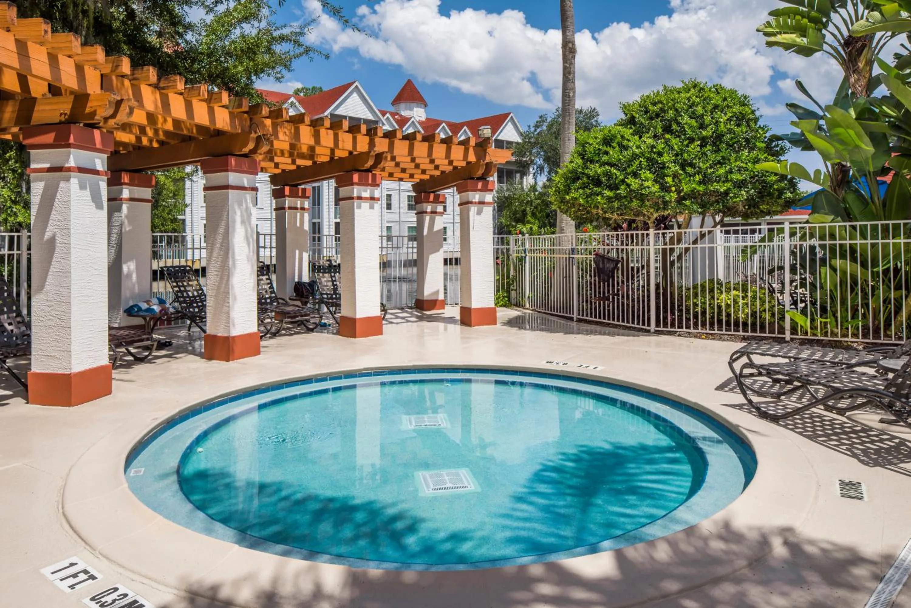 Swimming pool in Hilton Vacation Club Grand Beach Orlando