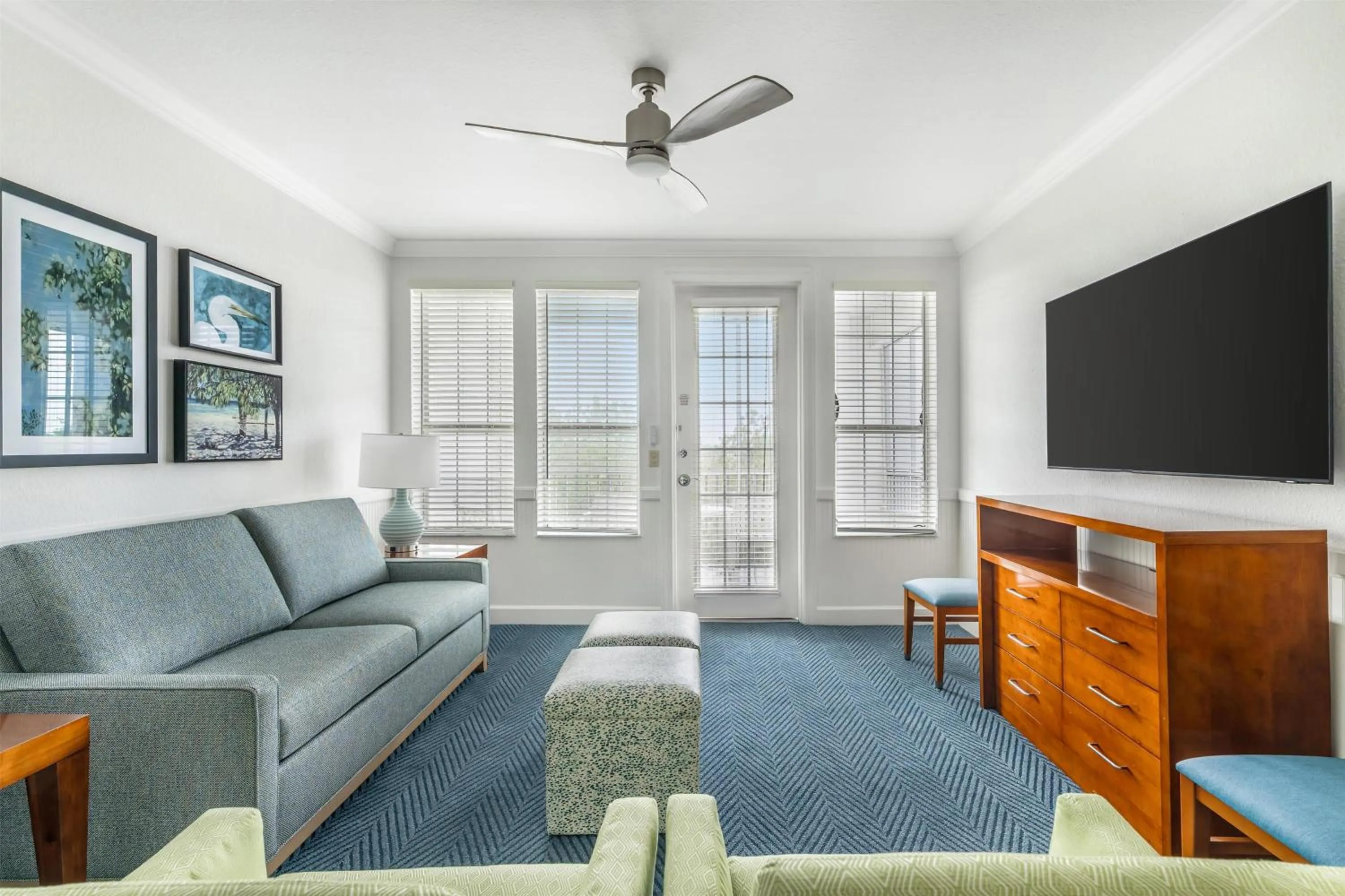 Living room in Hilton Vacation Club Grand Beach Orlando