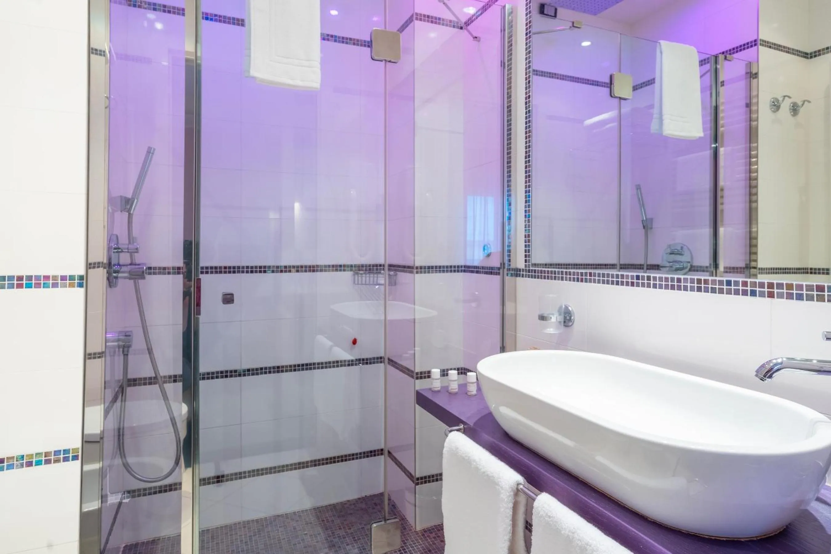 Shower in Hotel 2000 Riccione