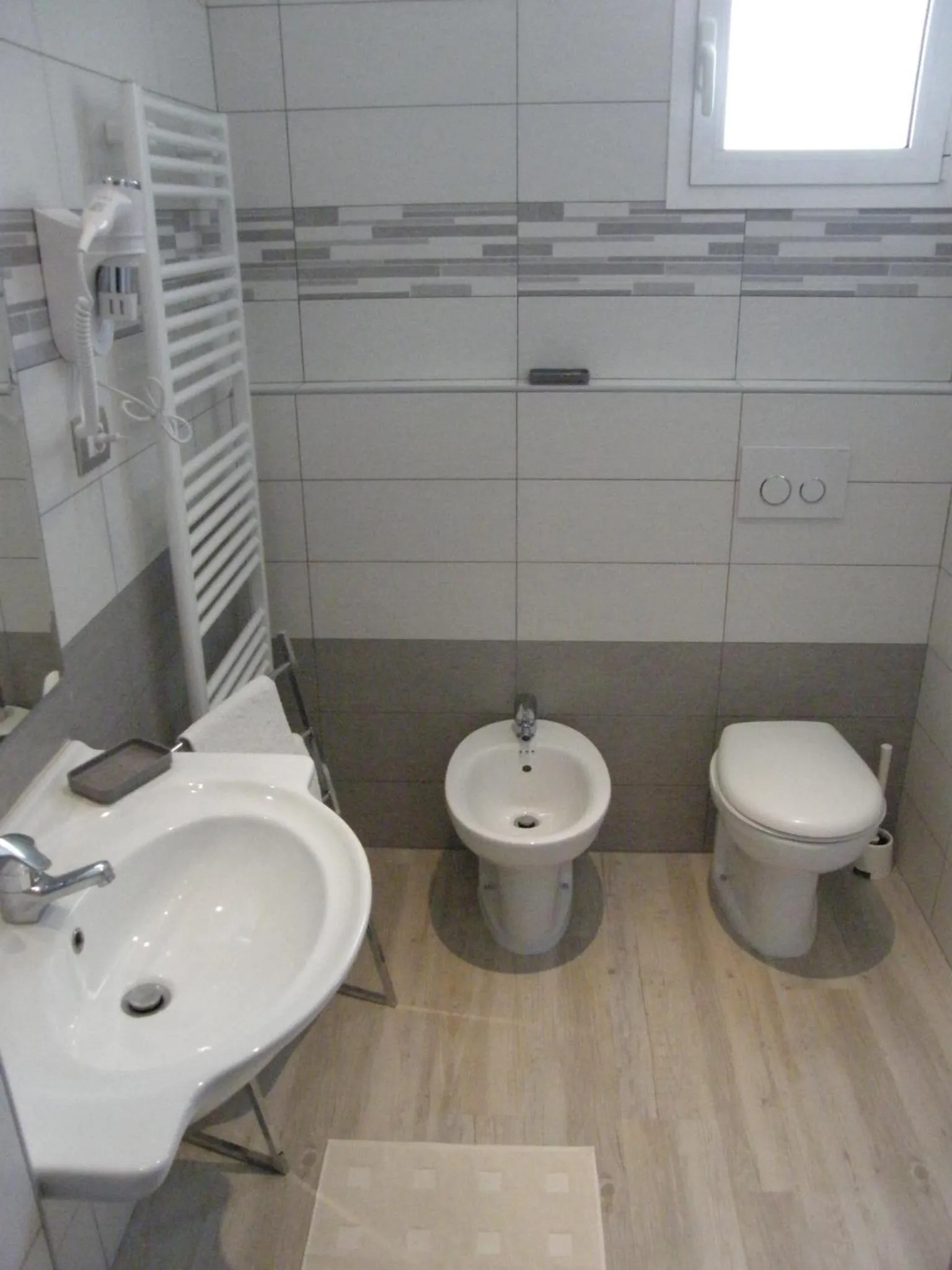 Bathroom in Hotel Stefan Room & Breakfast