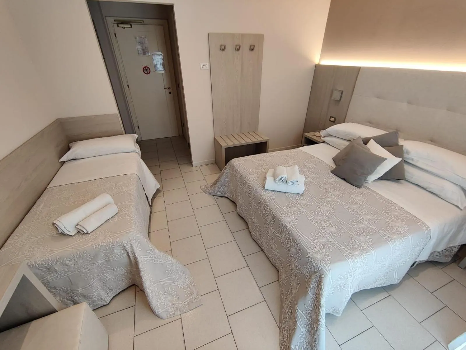 Bed in Hotel Stefan Room & Breakfast