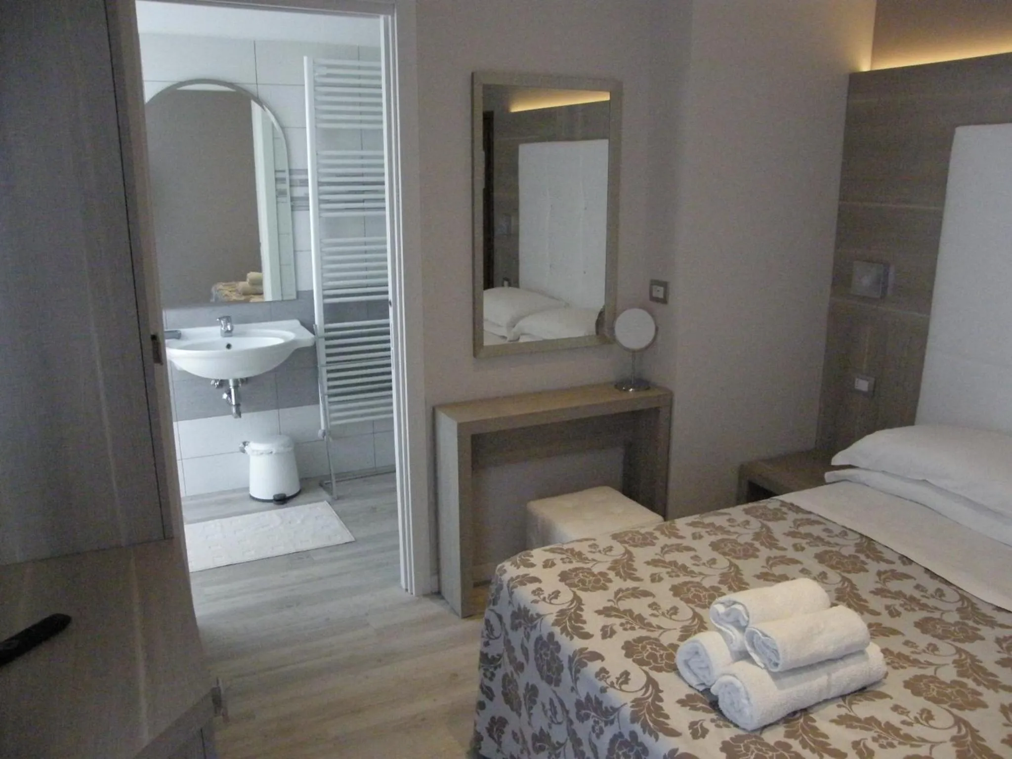 Photo of the whole room, Bed in Hotel Stefan Room & Breakfast