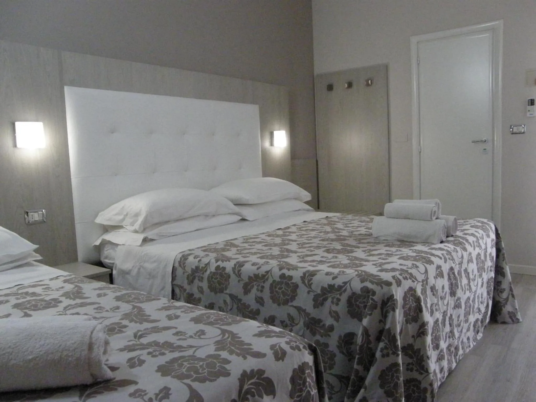 Photo of the whole room, Bed in Hotel Stefan Room & Breakfast