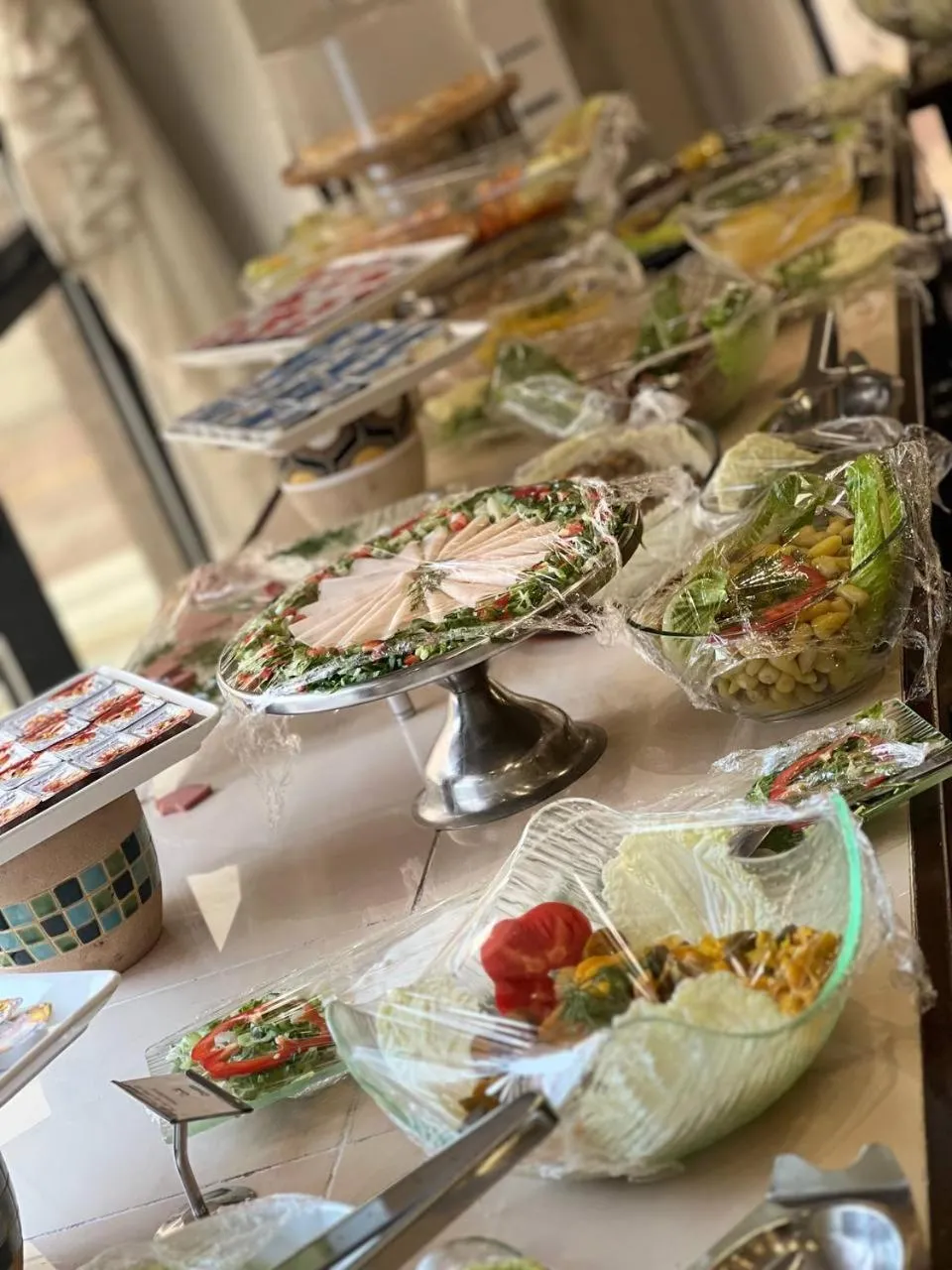 Restaurant/places to eat in Jouhayna Hotel&Suite