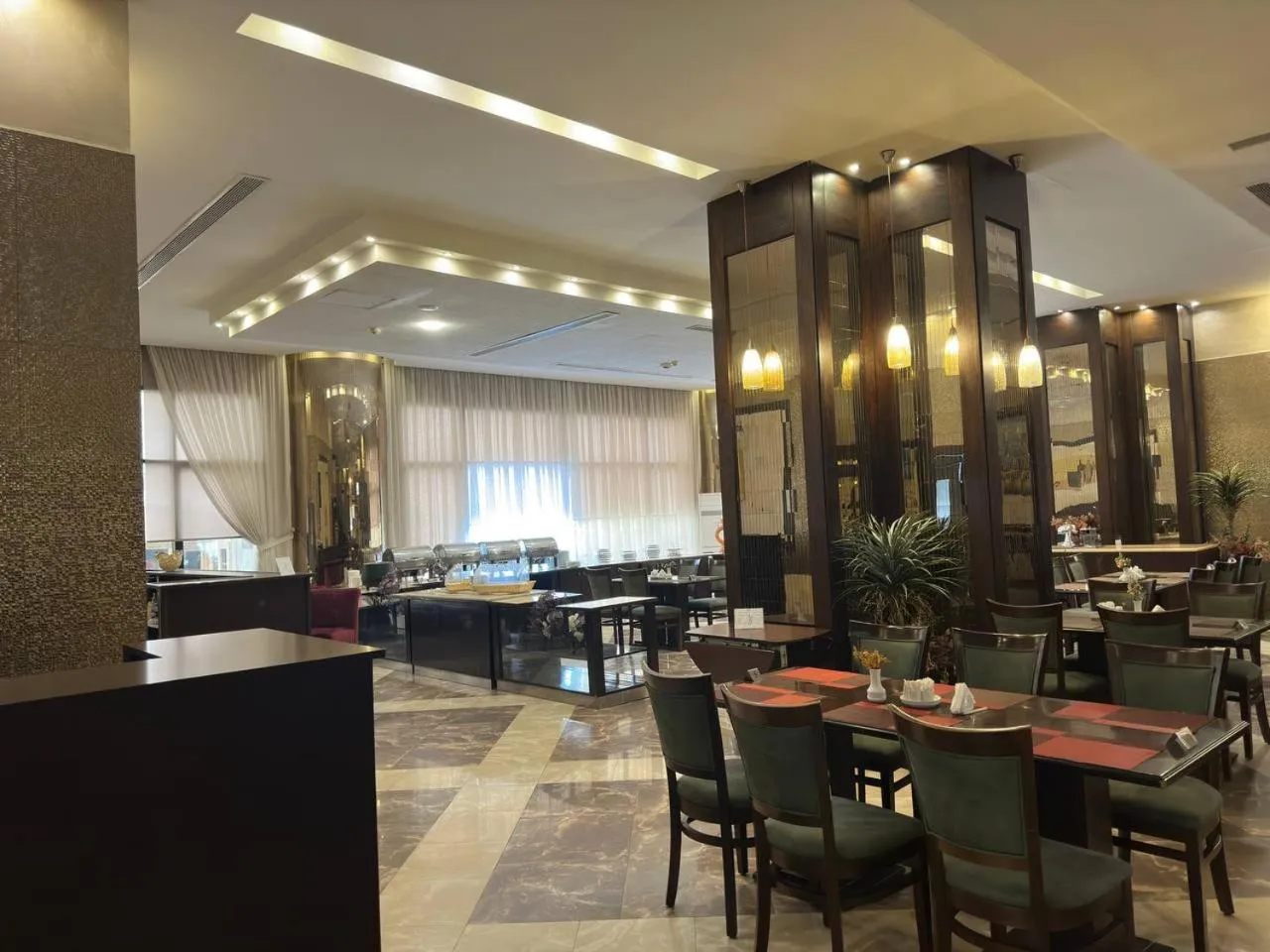 Restaurant/places to eat in Jouhayna Hotel&Suite