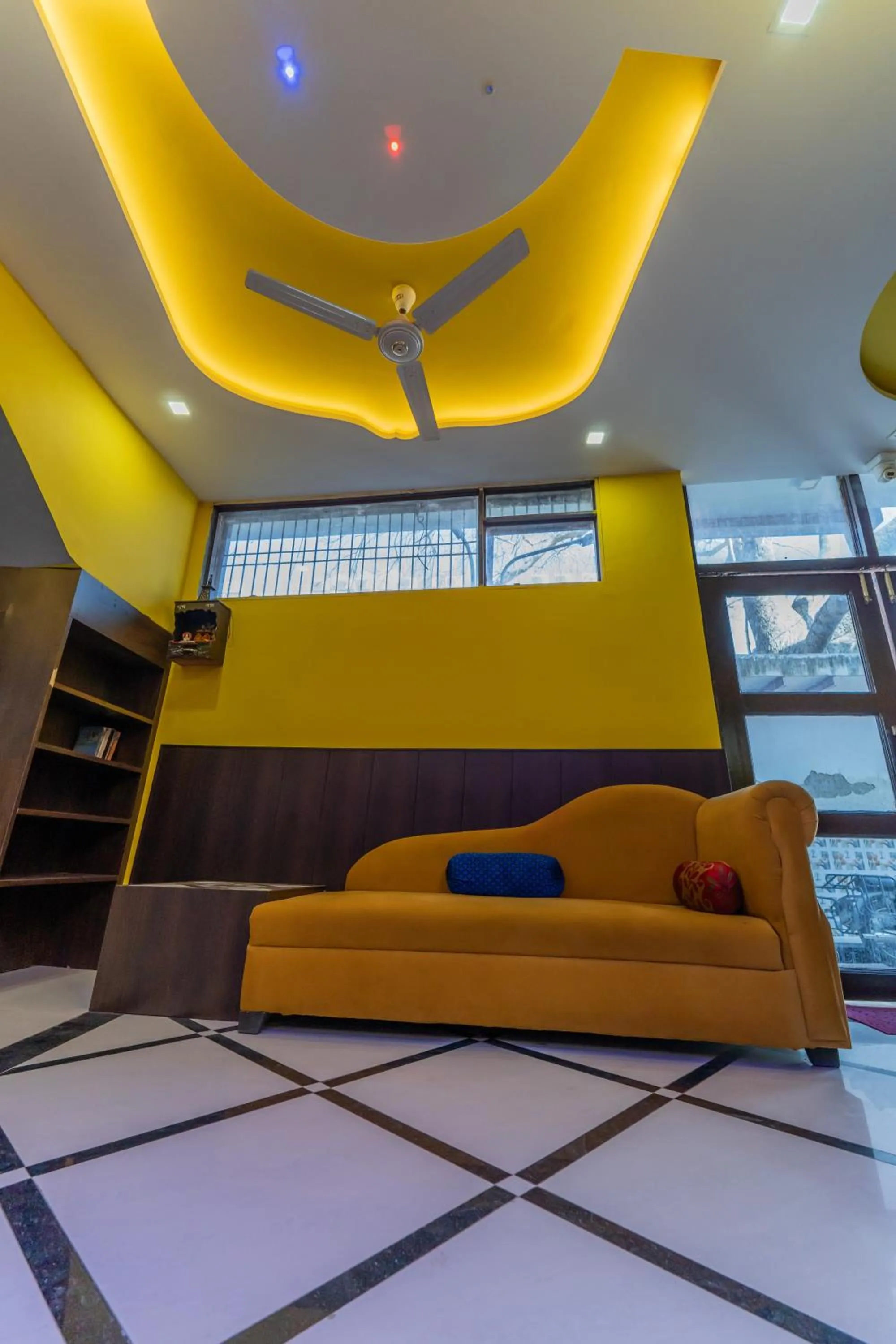 Big Brother hostel Hotel