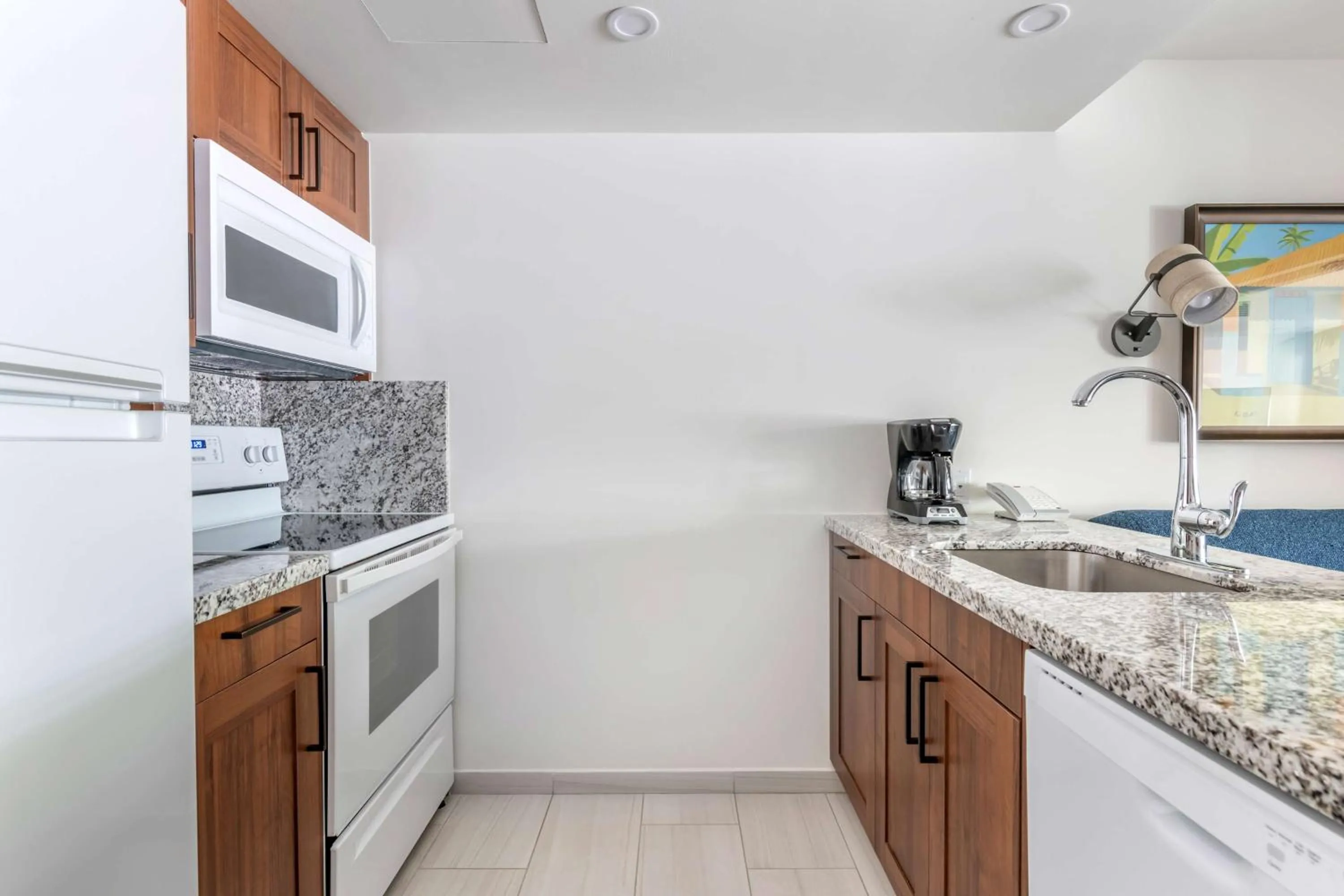 Kitchen or kitchenette in Hilton Vacation Club Flamingo Beach Sint Maarten