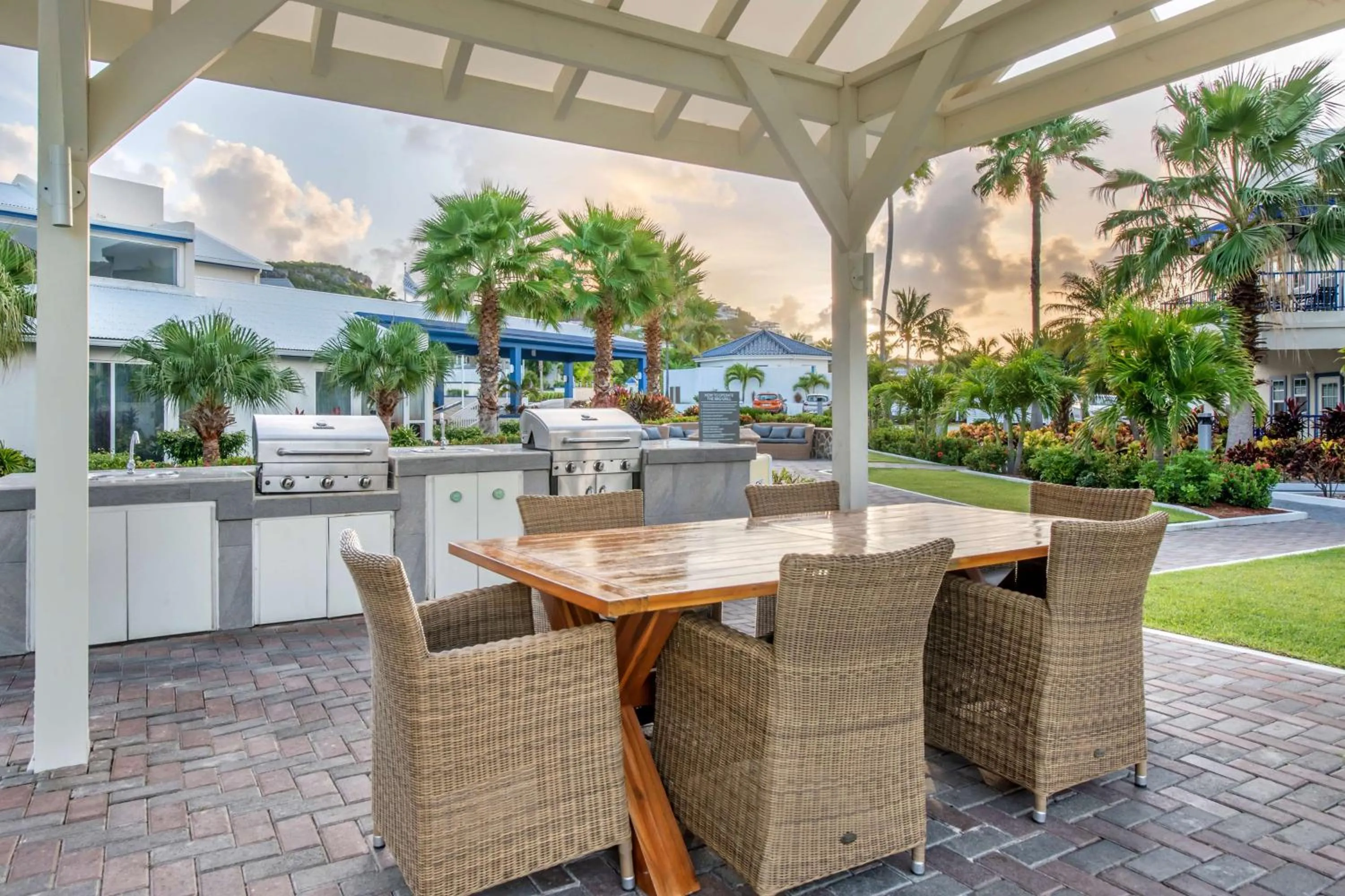 BBQ facilities in Hilton Vacation Club Flamingo Beach Sint Maarten