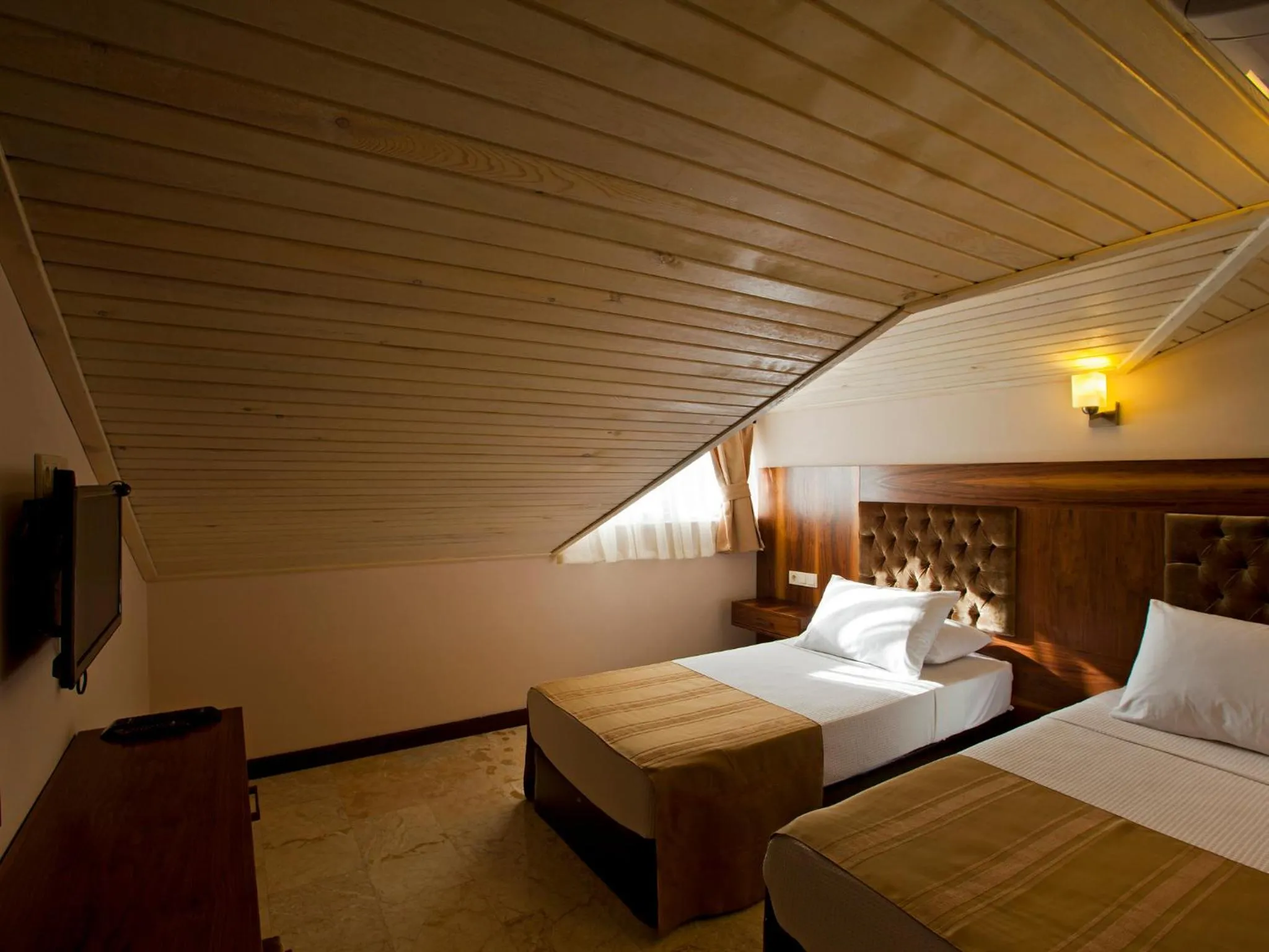 Bedroom in Montana Hotel