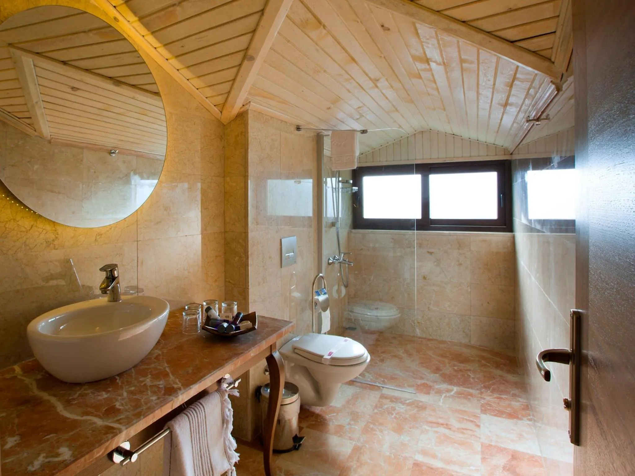 Toilet in Montana Hotel