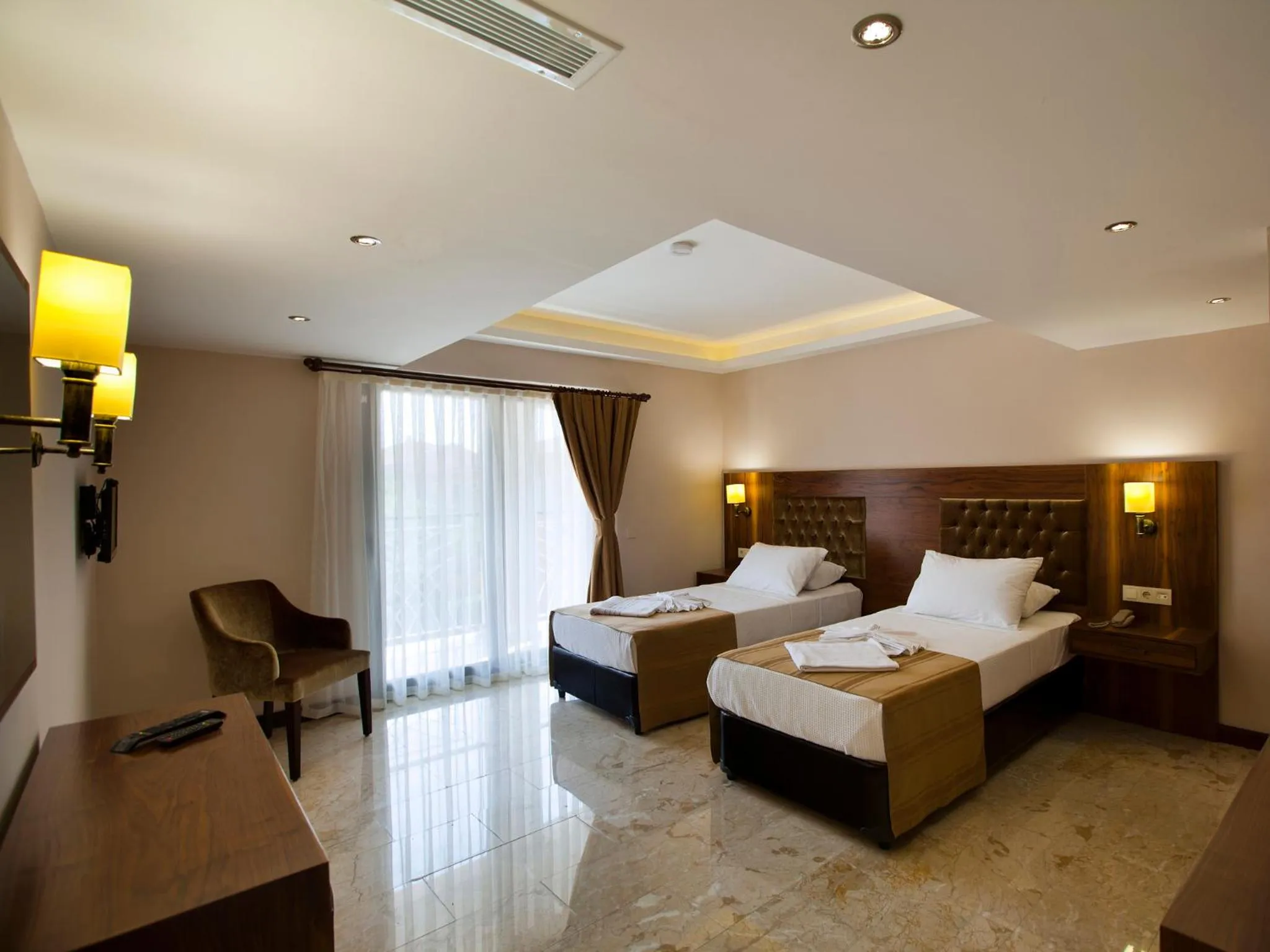 Photo of the whole room in Montana Hotel