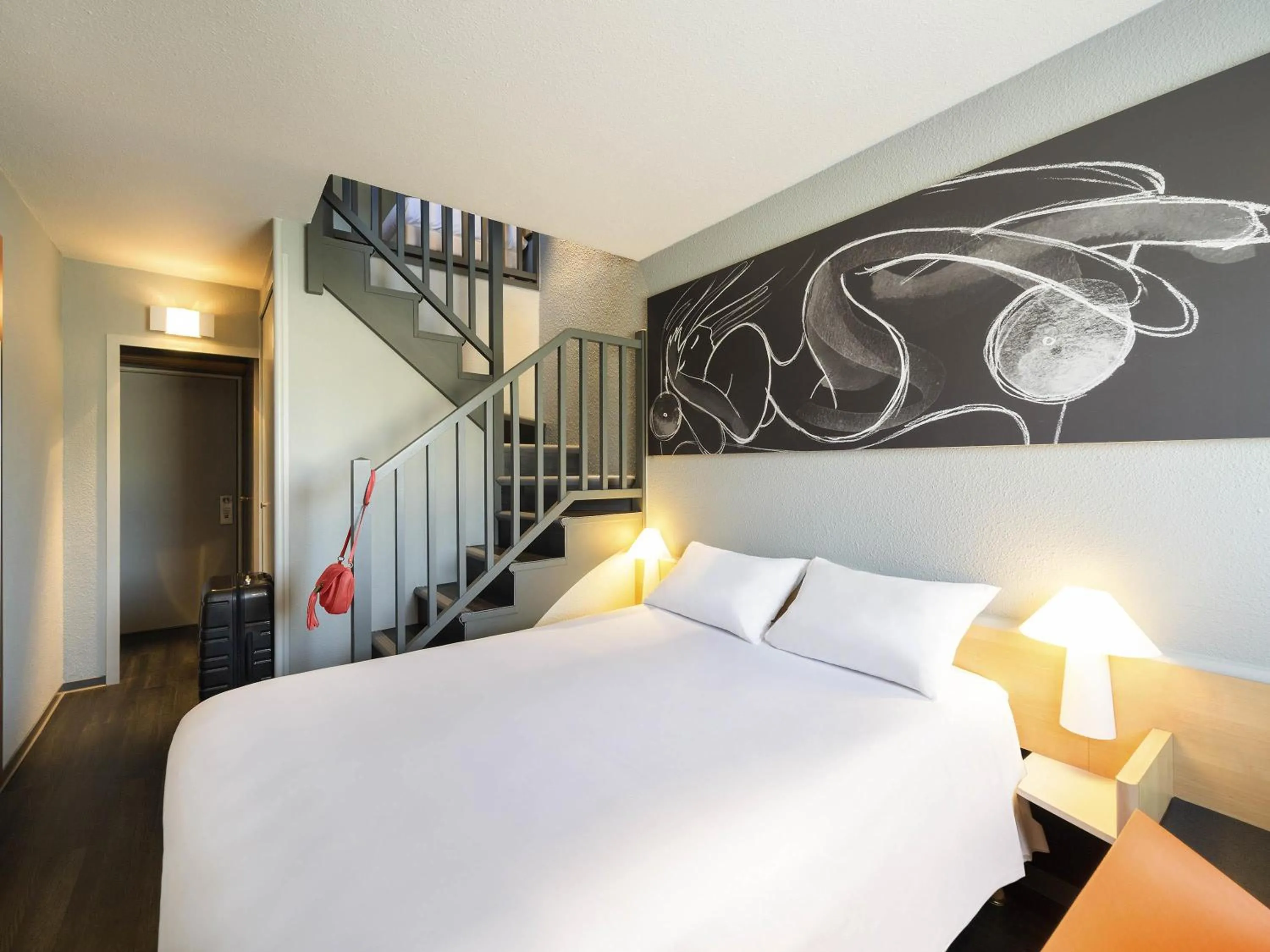 Bedroom, Bed in Mercure Quiberon Hotel