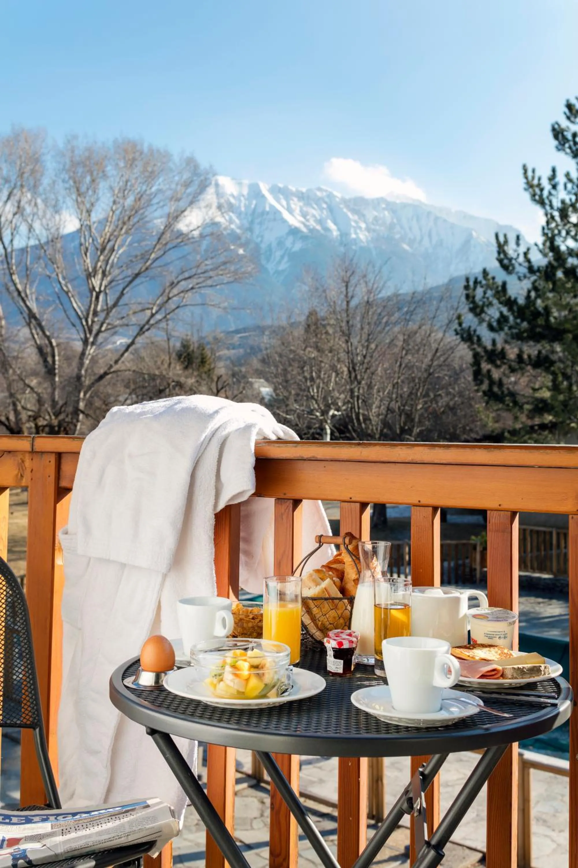 Breakfast in Hôtel & Spa Les Bartavelles