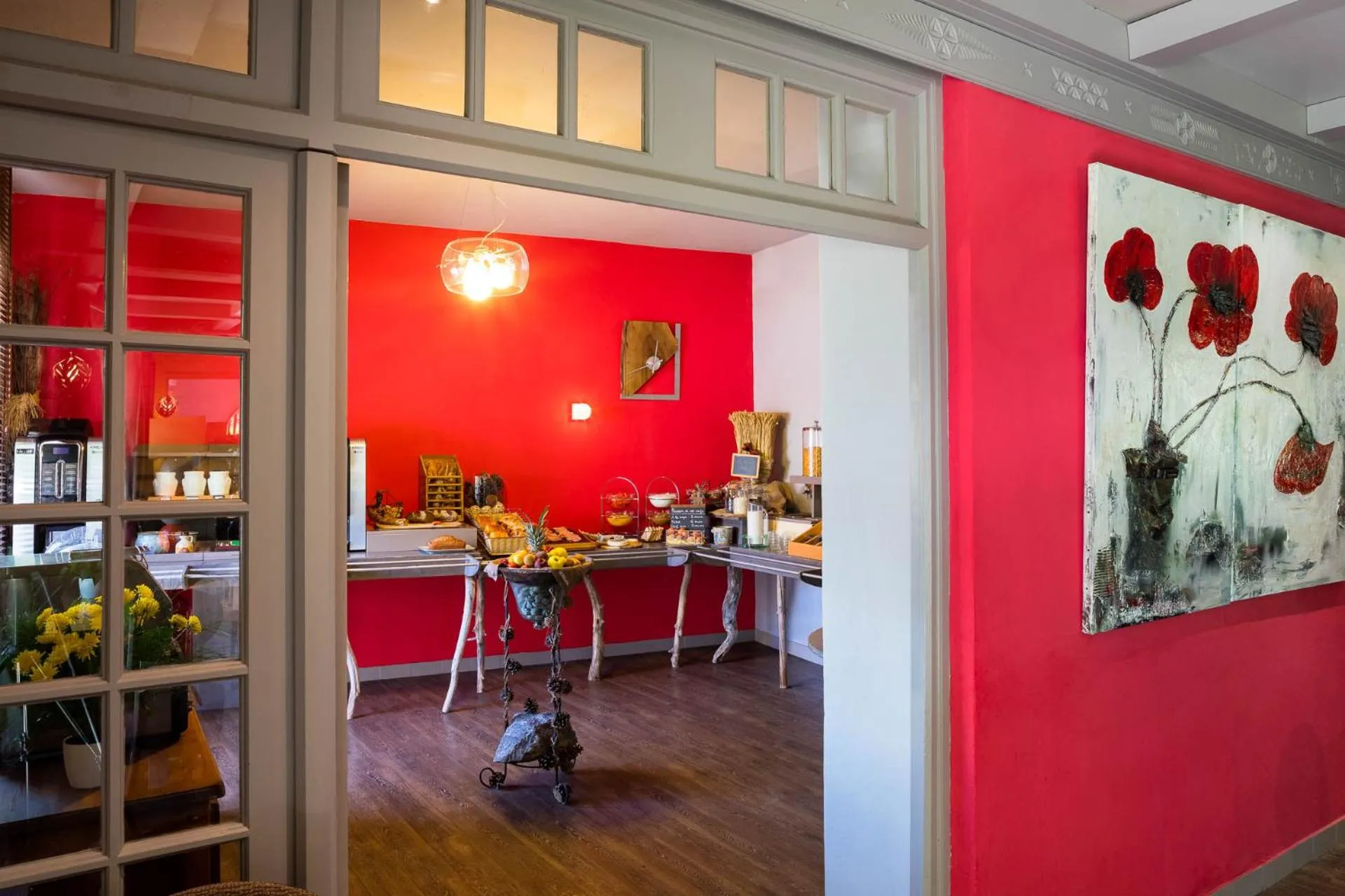 Buffet breakfast in Hôtel & Spa Les Bartavelles