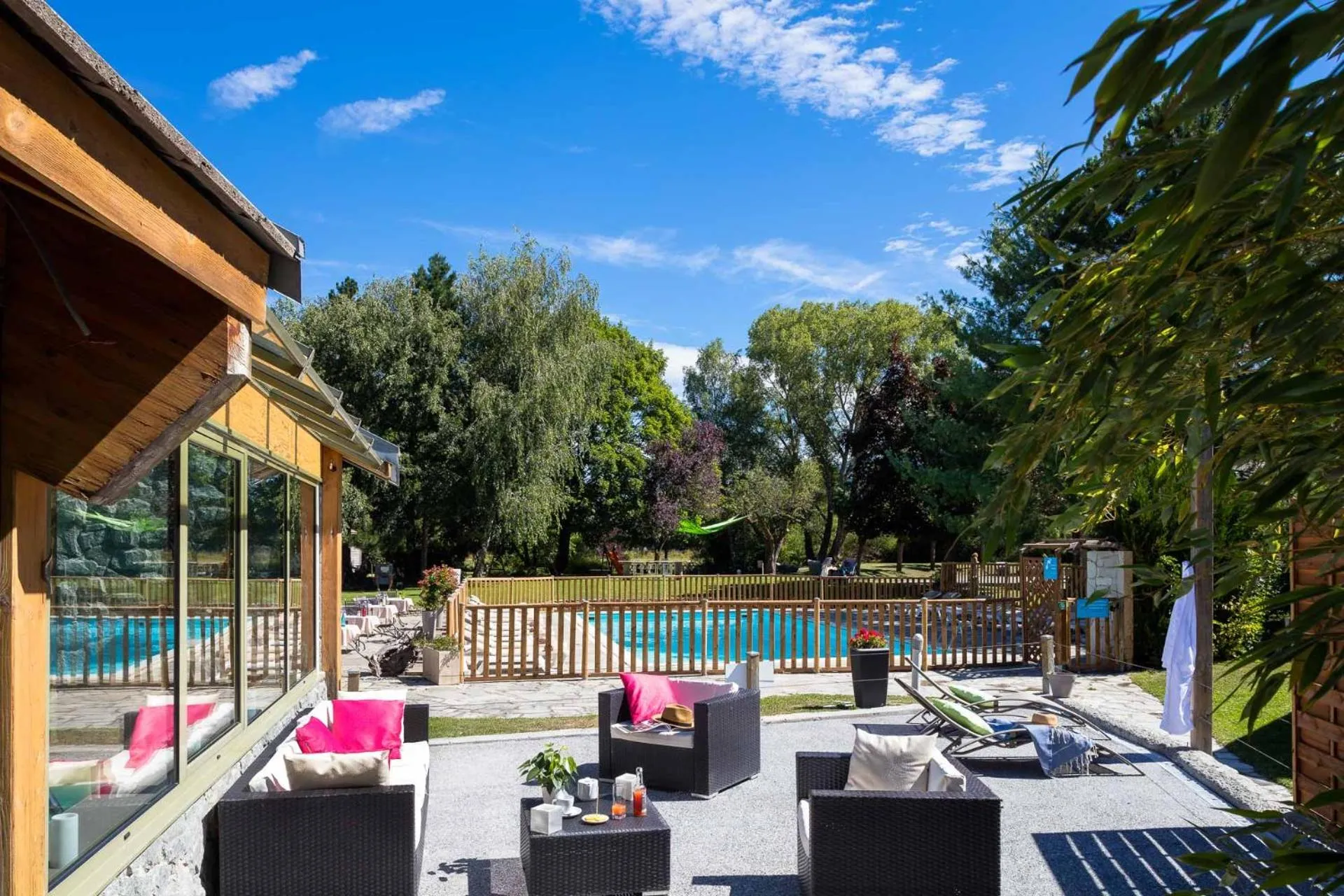 Patio in Hôtel & Spa Les Bartavelles