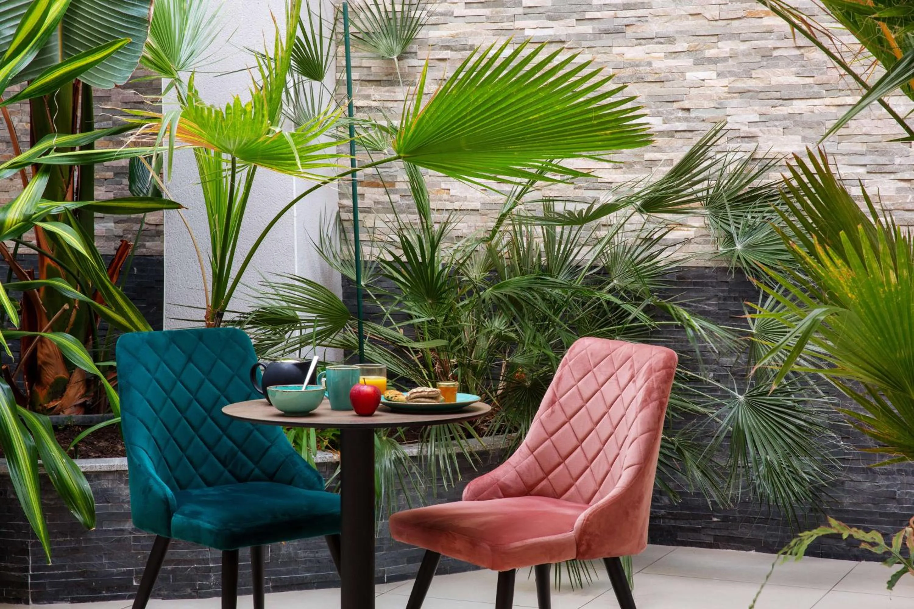 Breakfast in Best Western Hotel & SPA Pau Lescar Aeroport