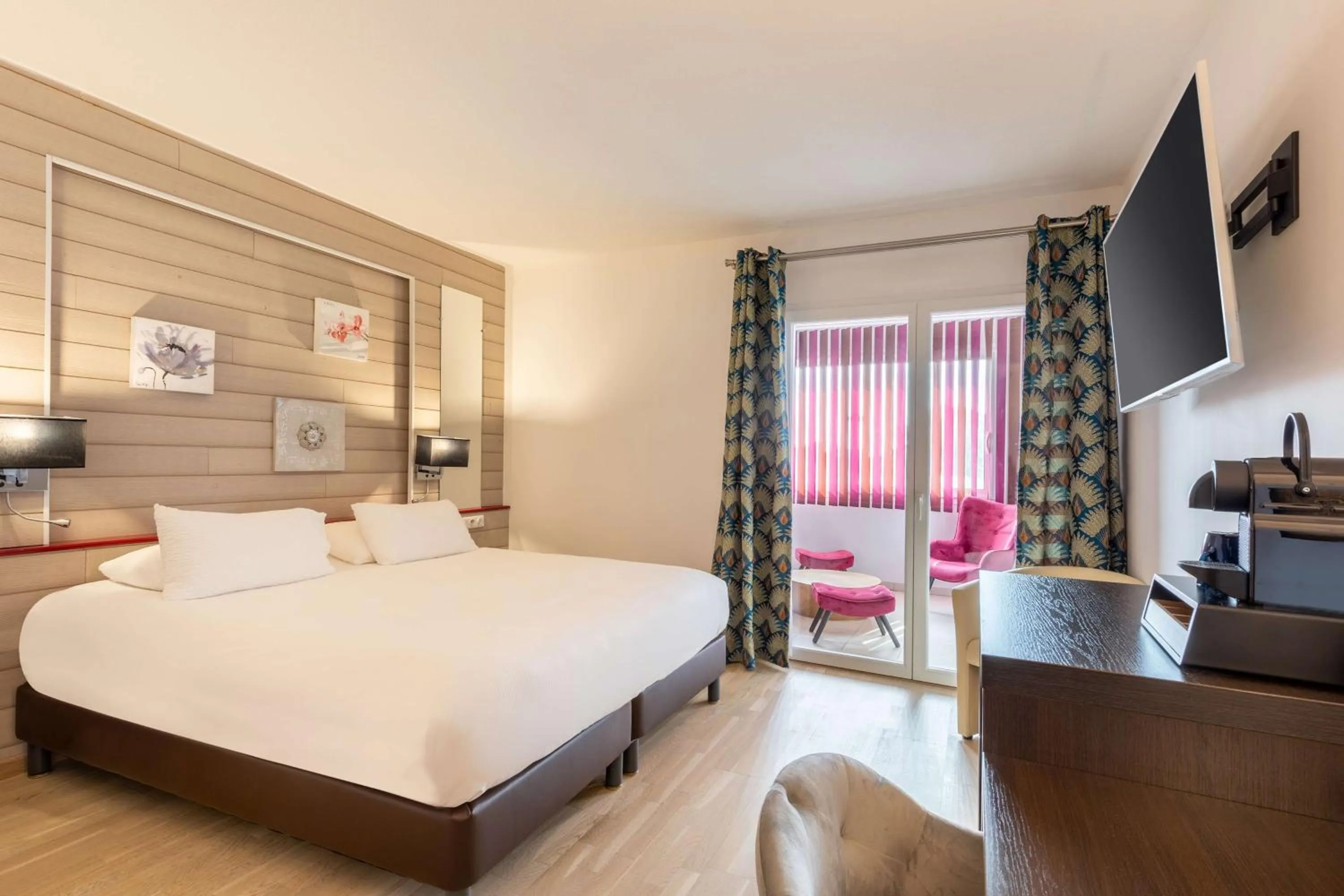 Bedroom, Bed in Best Western Hotel & SPA Pau Lescar Aeroport