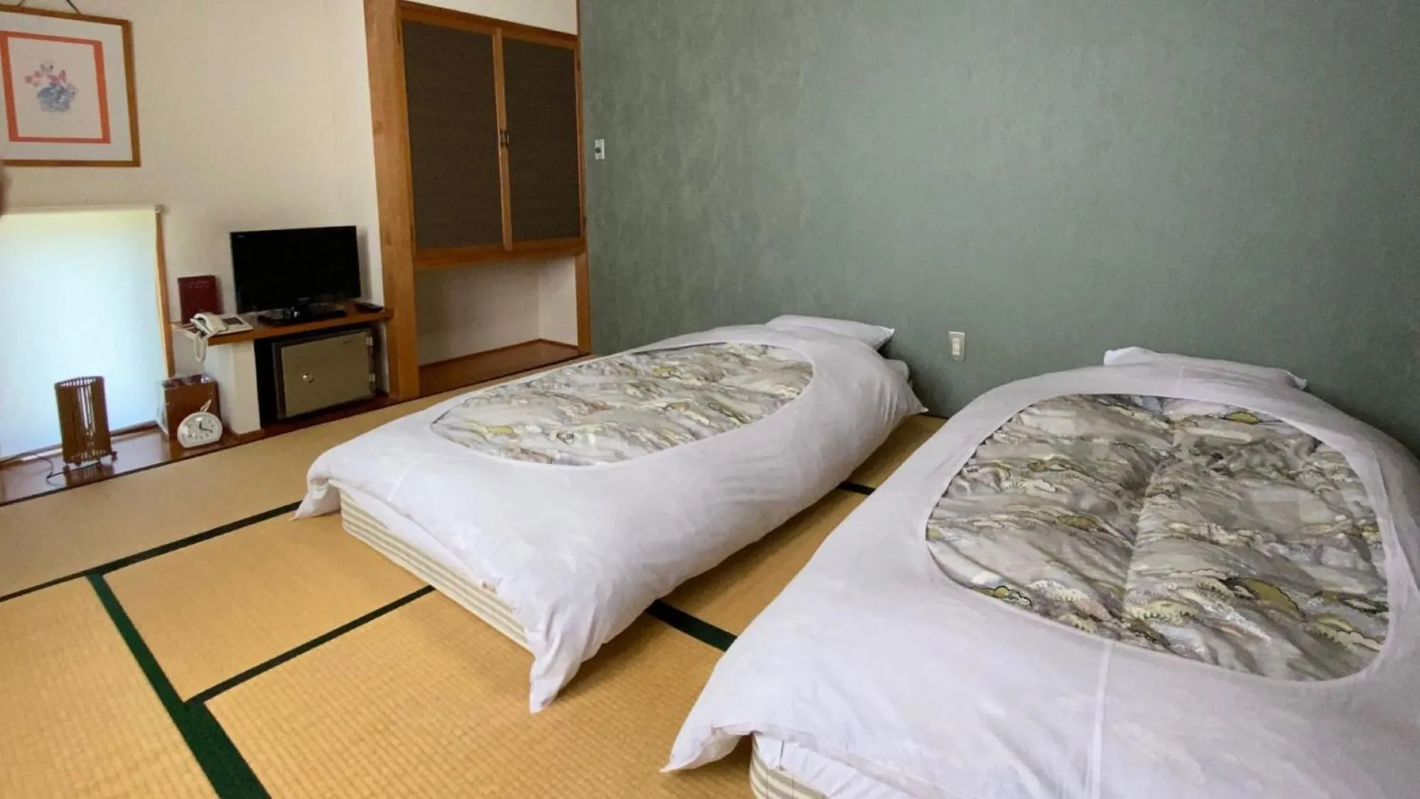 Photo of the whole room, Bed in Hotel Yume-no-yu