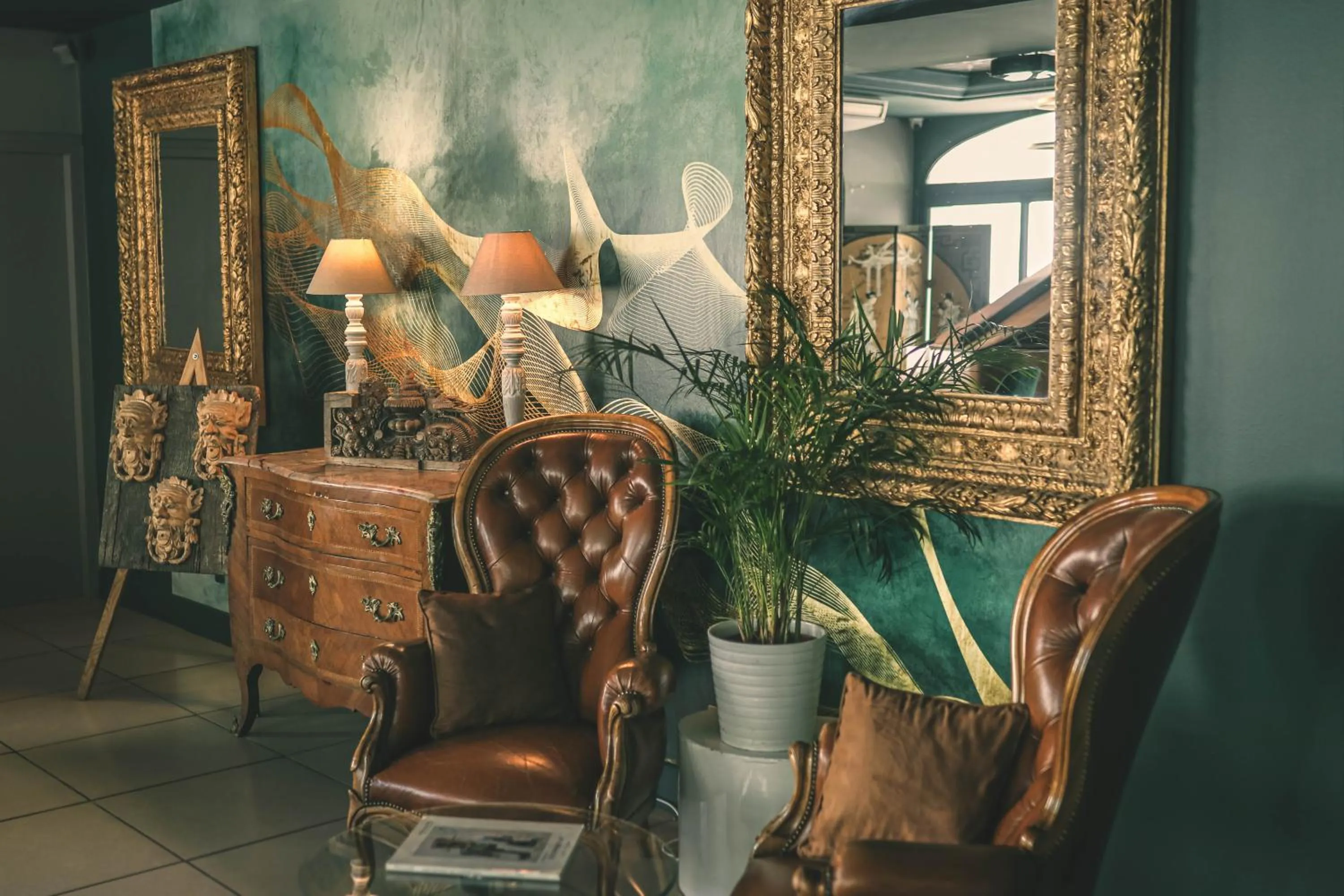 Living room in Logis Hôtel Restaurant du Parc