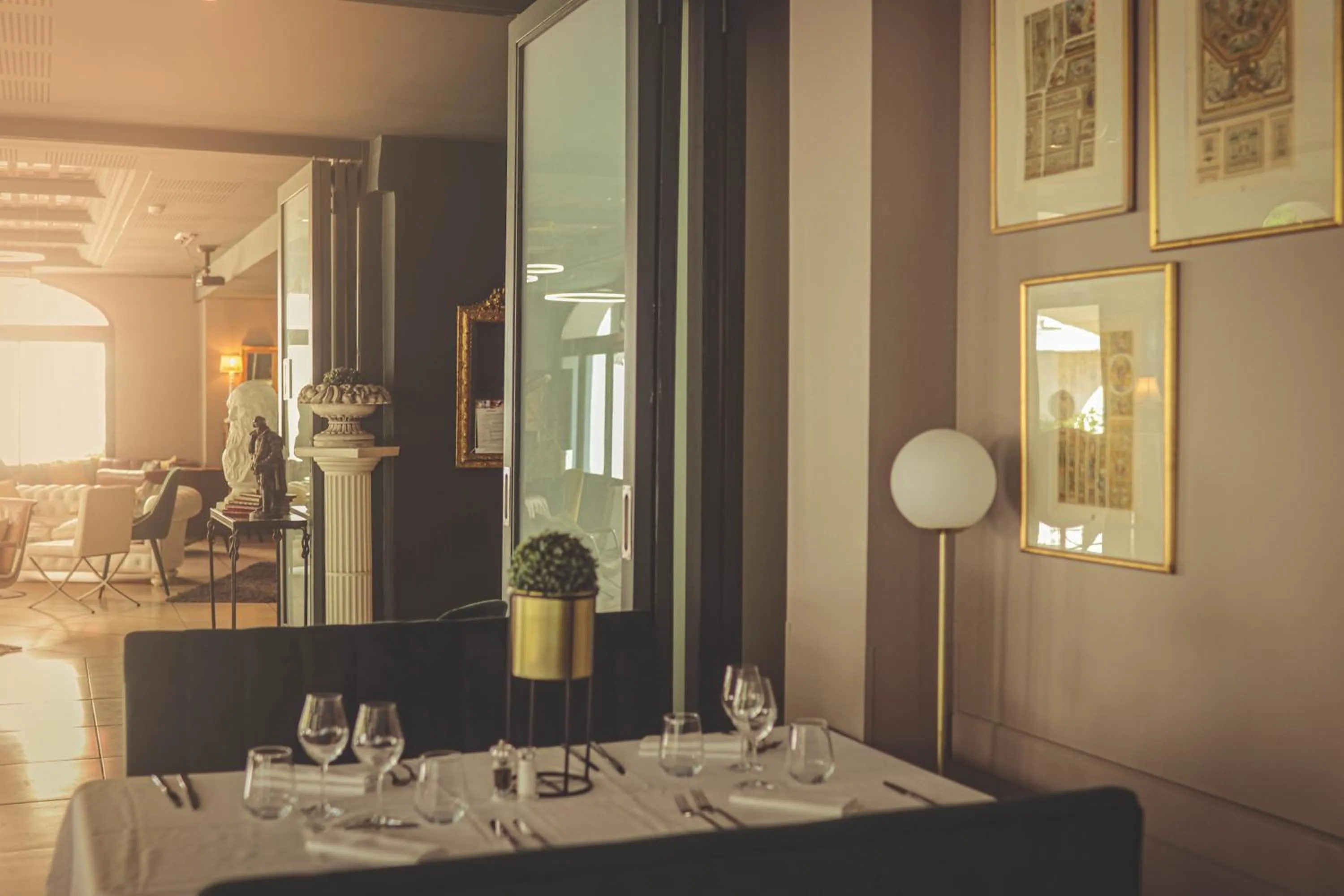 Food and drinks in Logis Hôtel Restaurant du Parc