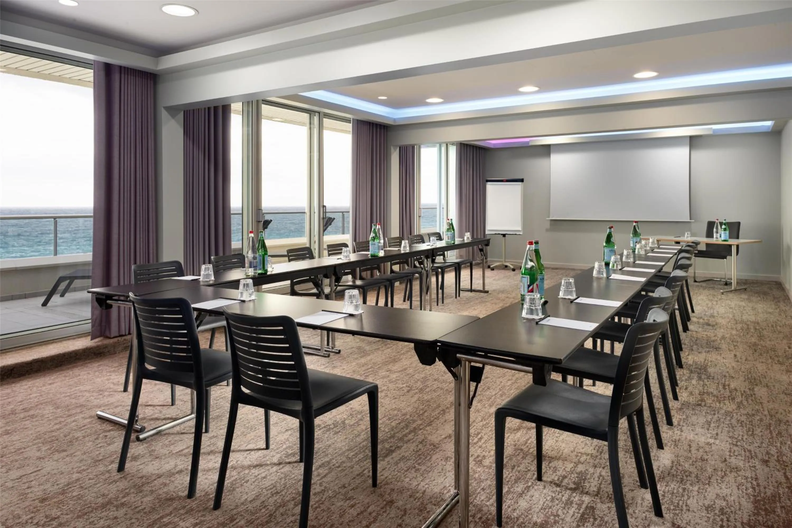 Meeting/conference room in Radisson Blu Hotel Nice