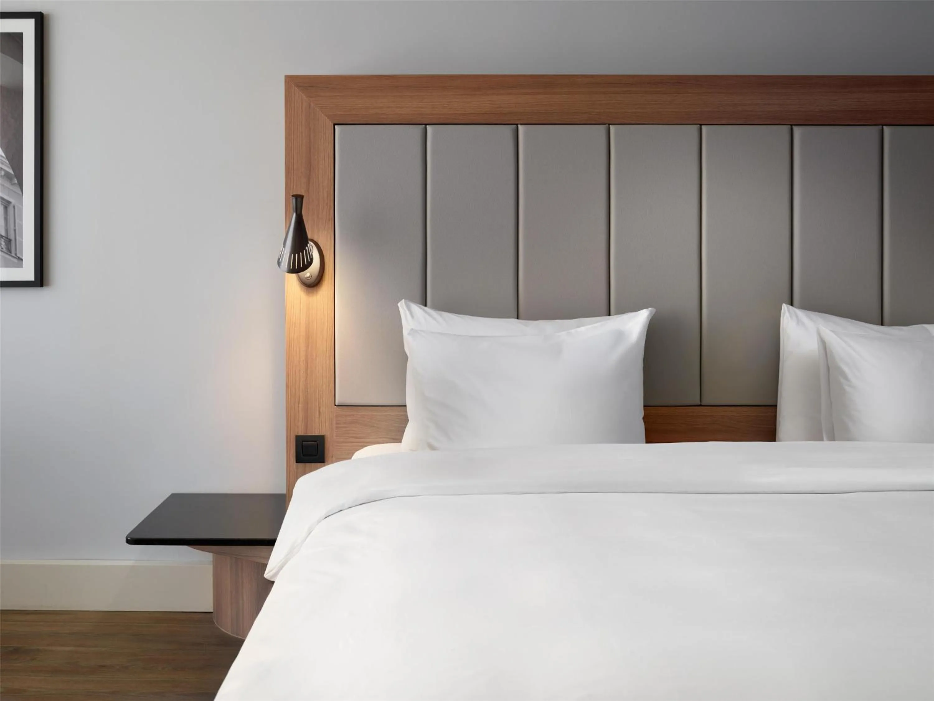 Bedroom, Bed in Radisson Blu Hotel Nice