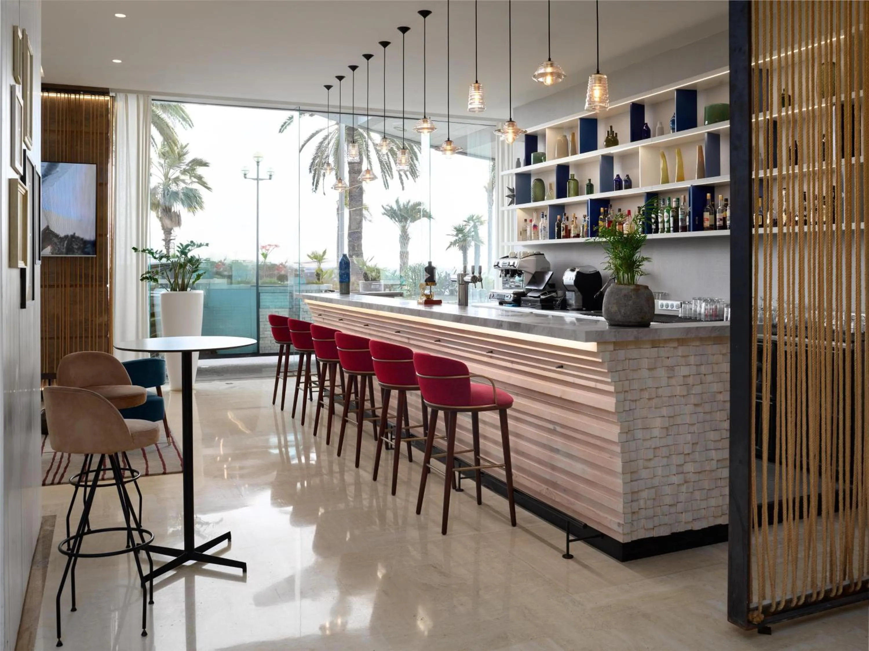 Lounge or bar in Radisson Blu Hotel Nice