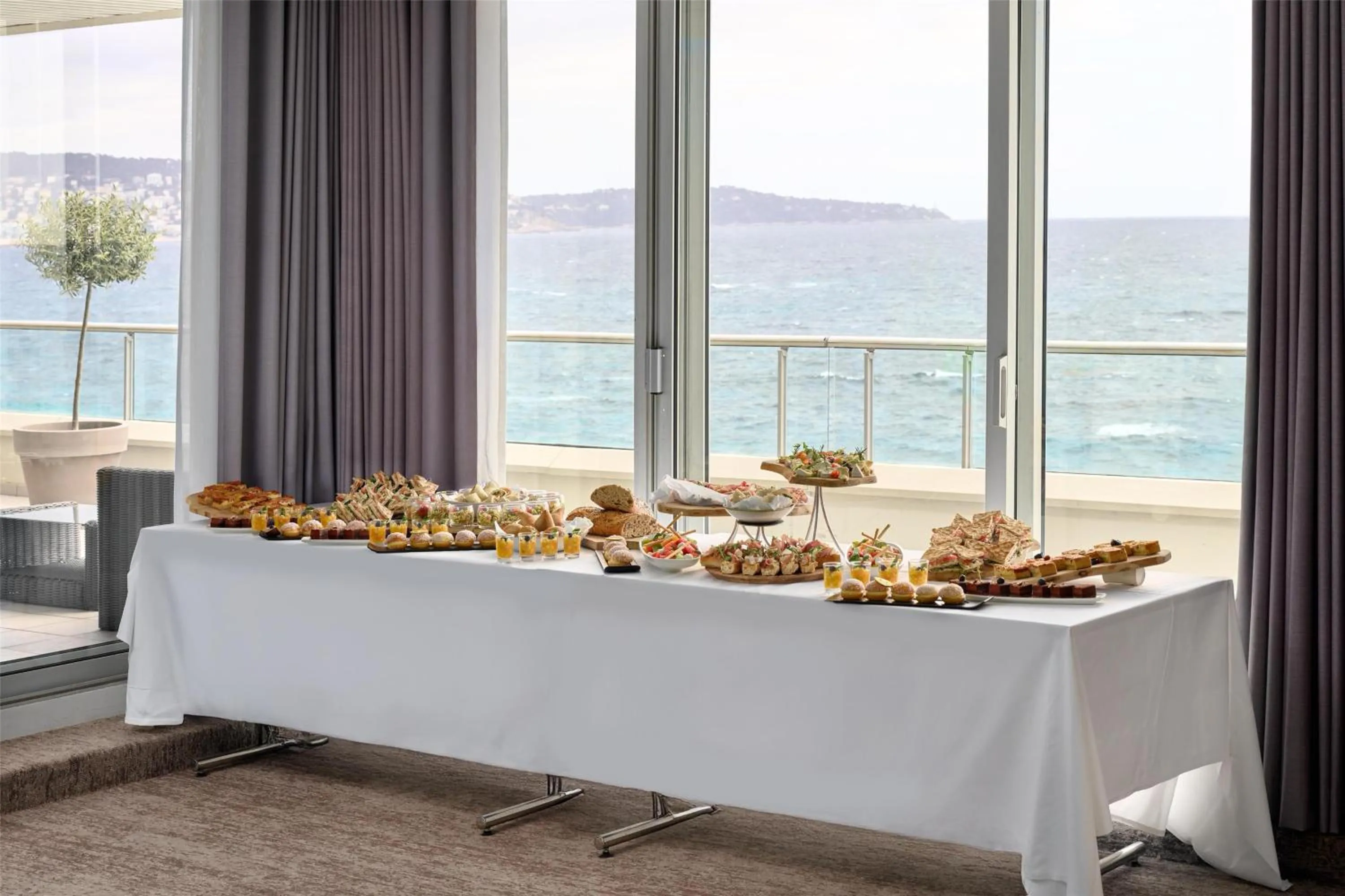 Meeting/conference room in Radisson Blu Hotel Nice