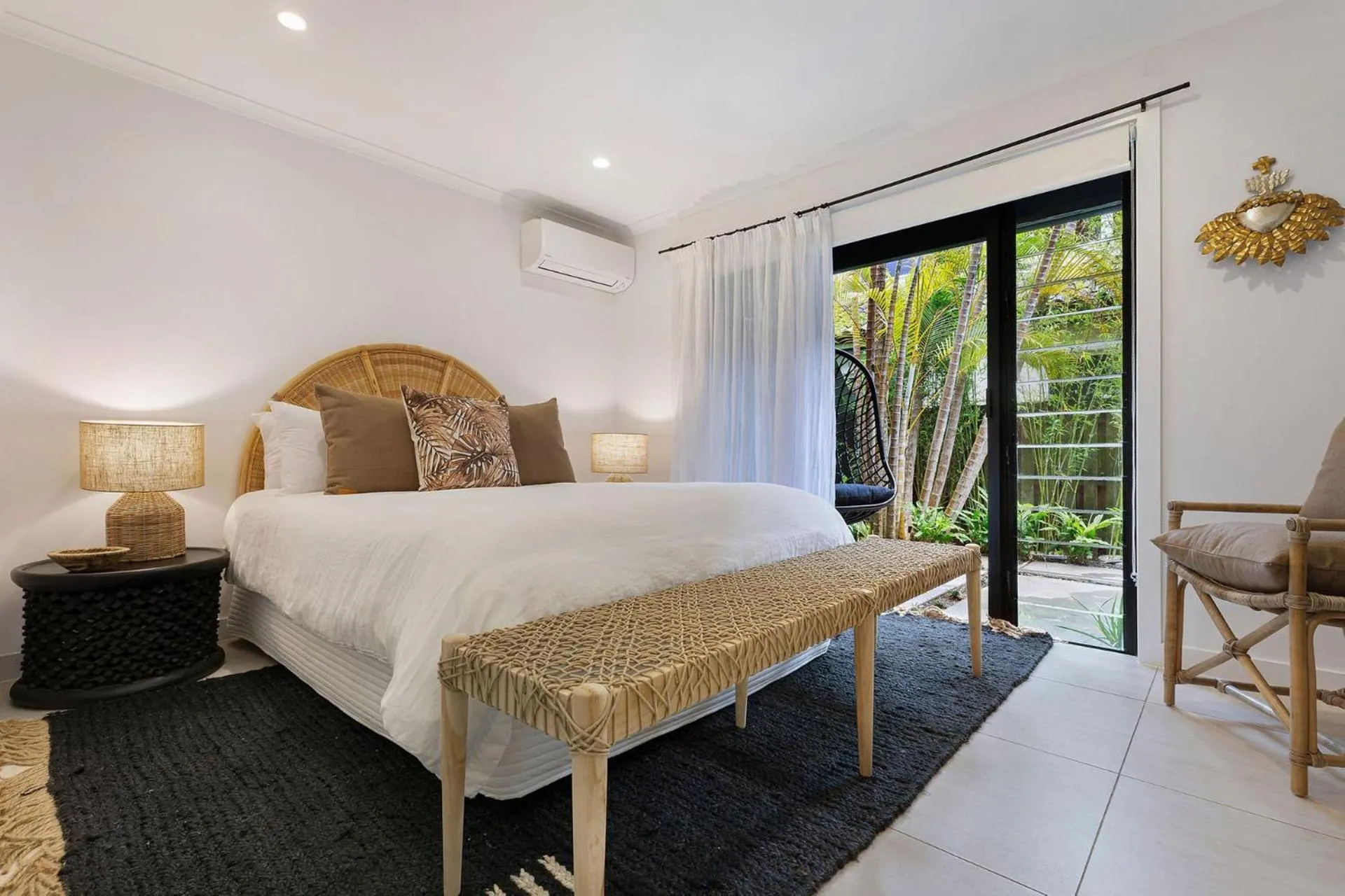 Bed in A Perfect Stay - Arya