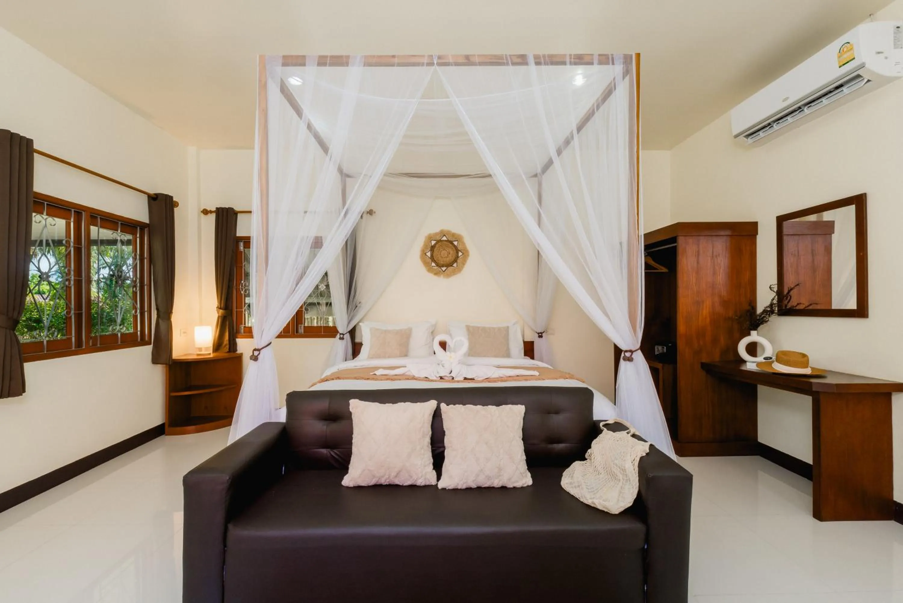 Bedroom in Green Garden House