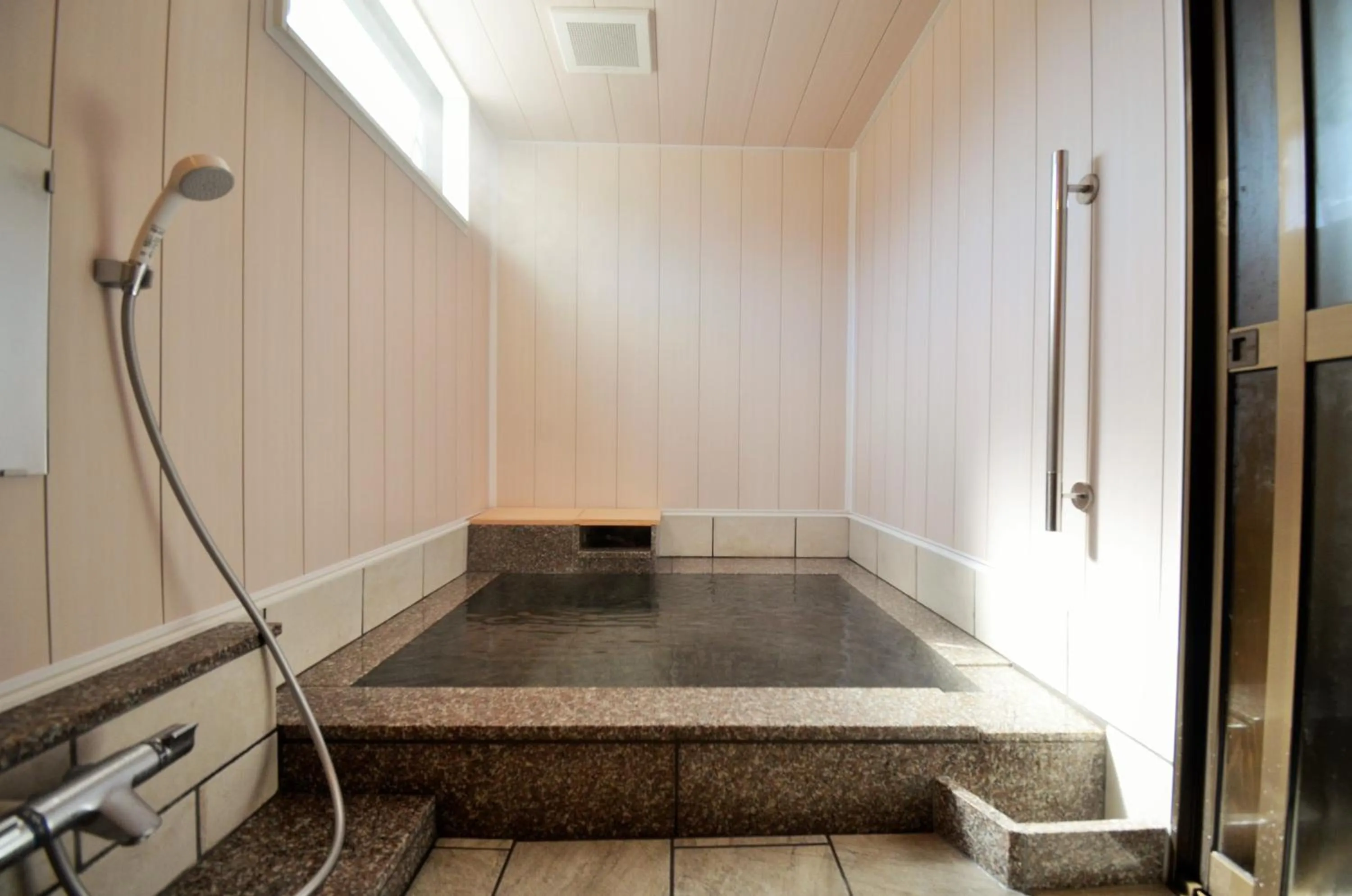 Bathroom in Yufuin Tsuru no Yu