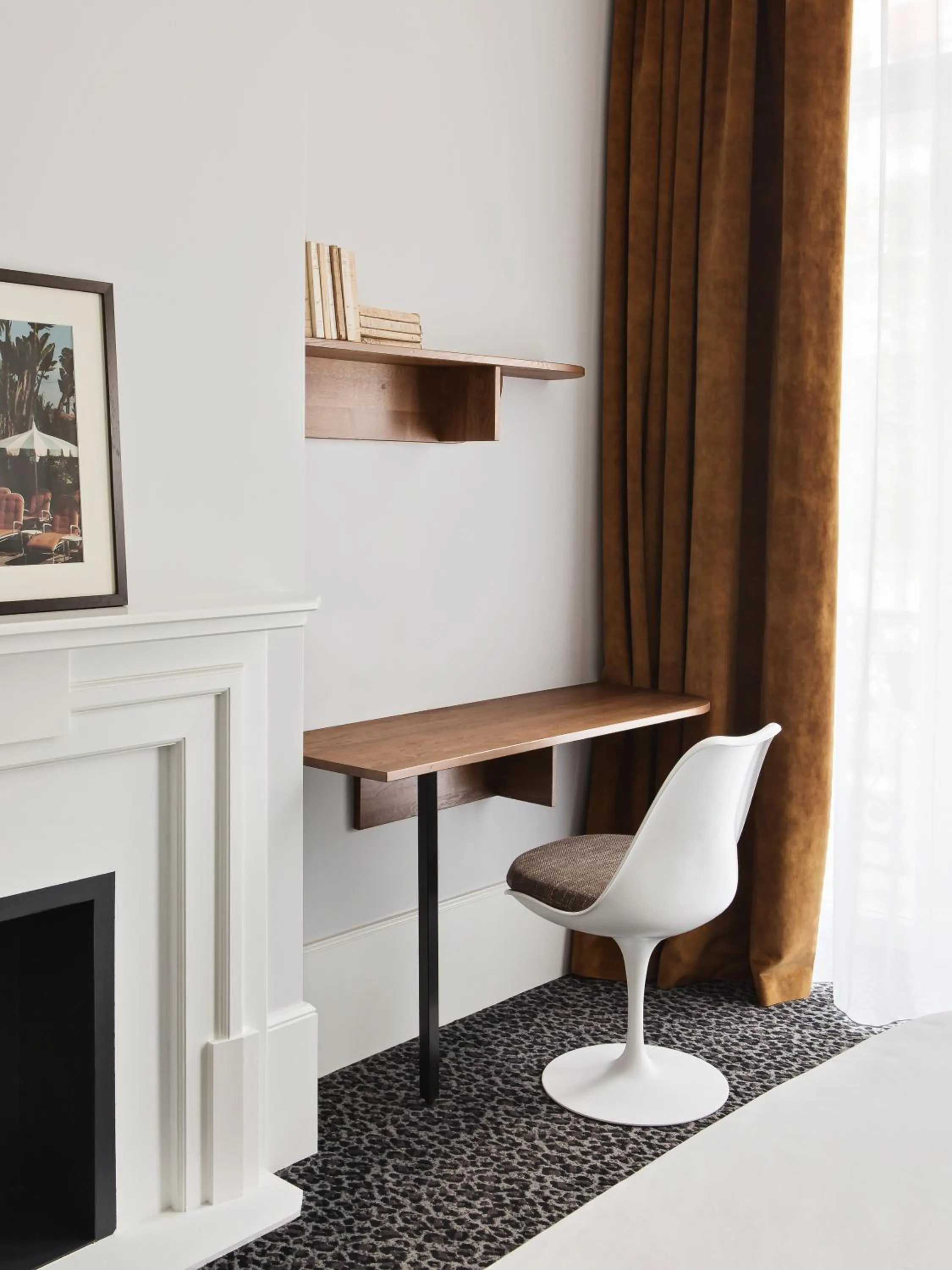 Seating area in Hotel De Verdun 1882, BW Signature Collection