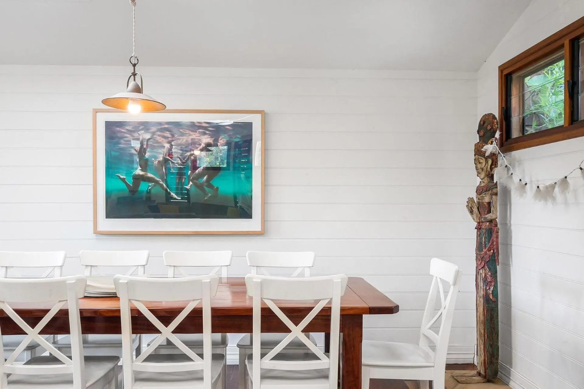 Decorative detail in Longhouse - spacious 4 BR Belongil Beach retreat