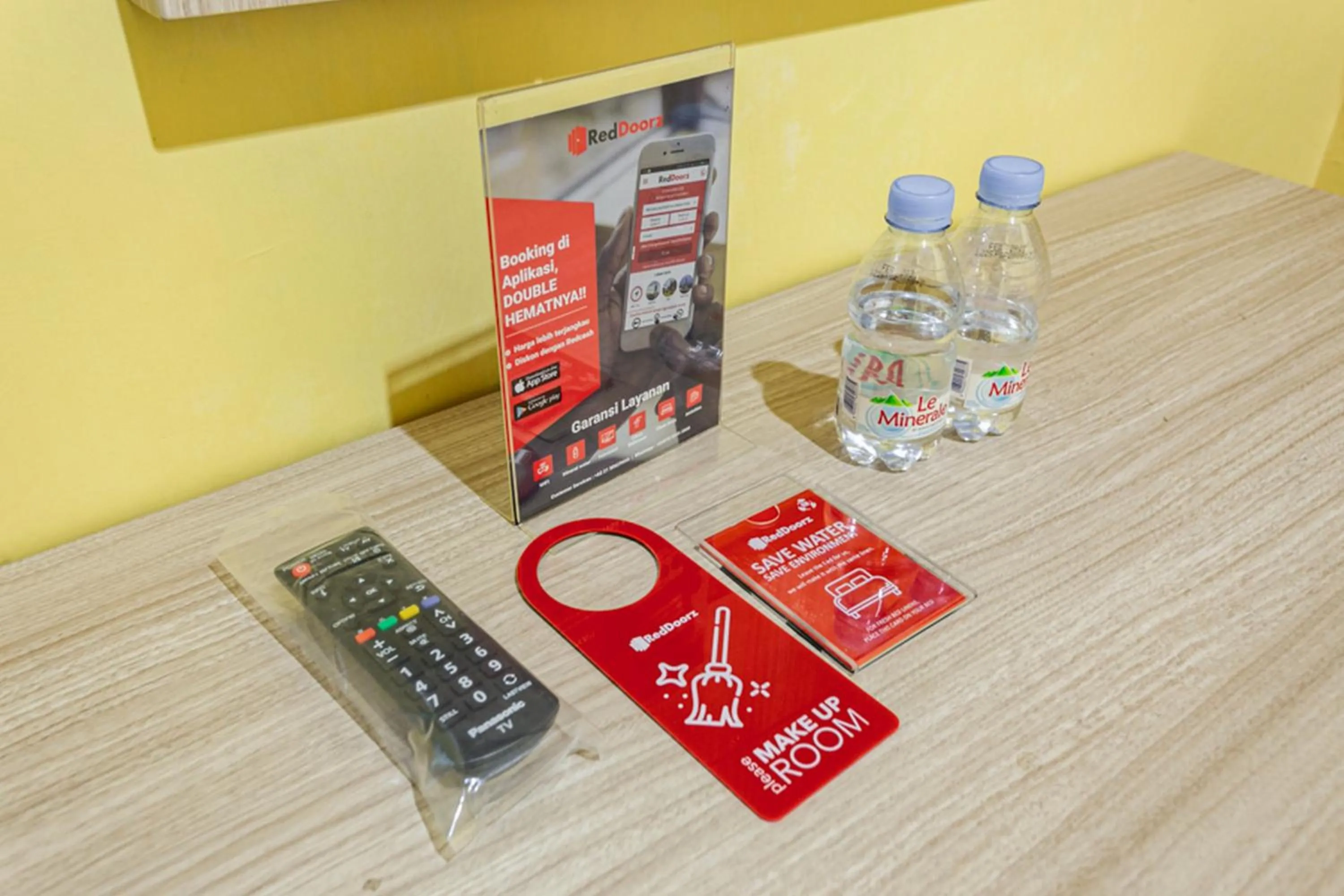 RedDoorz near Puro Mangkunegaran