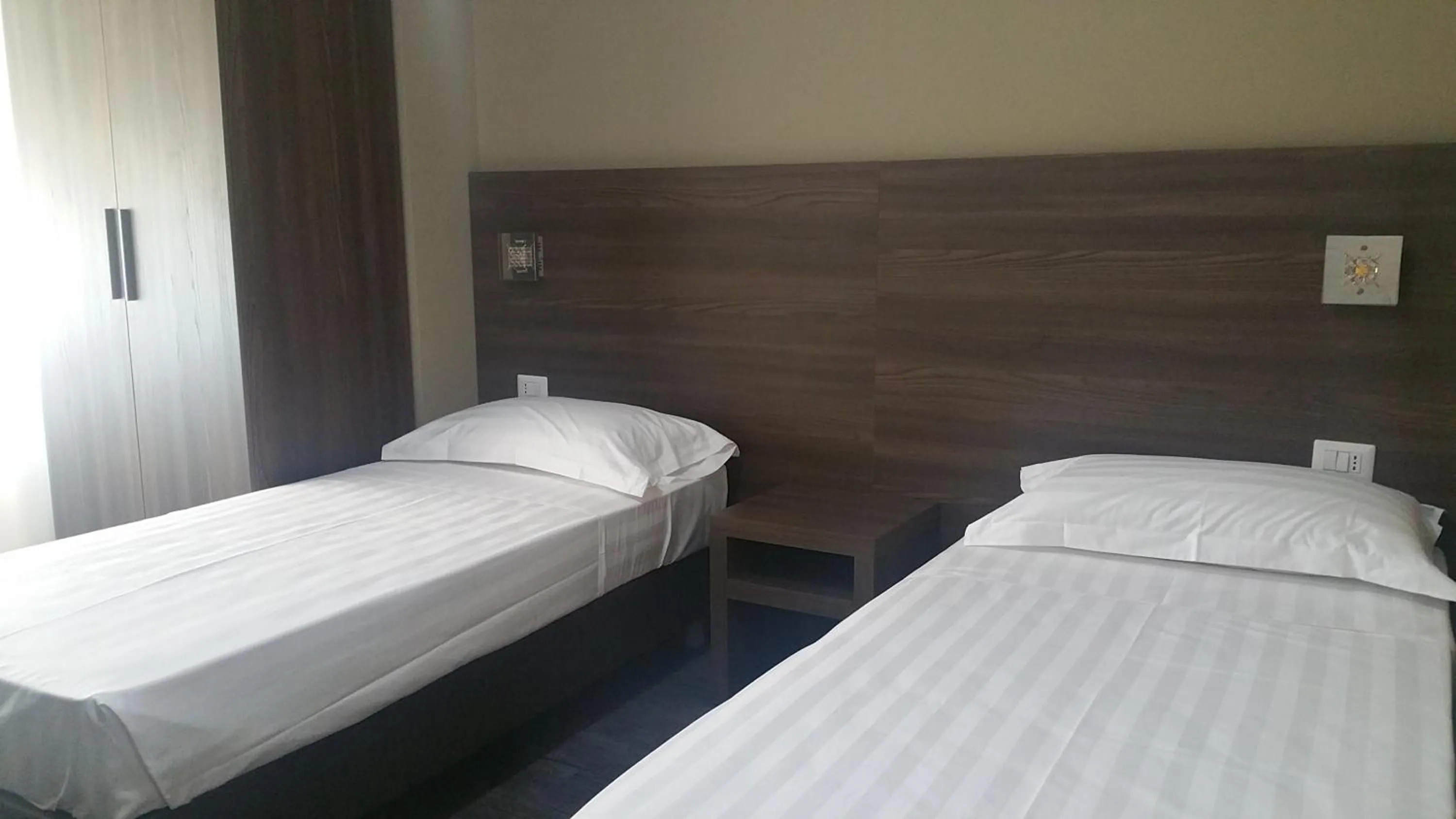 Bed in HLL Hotel Lungolago Lecco-Como Lake