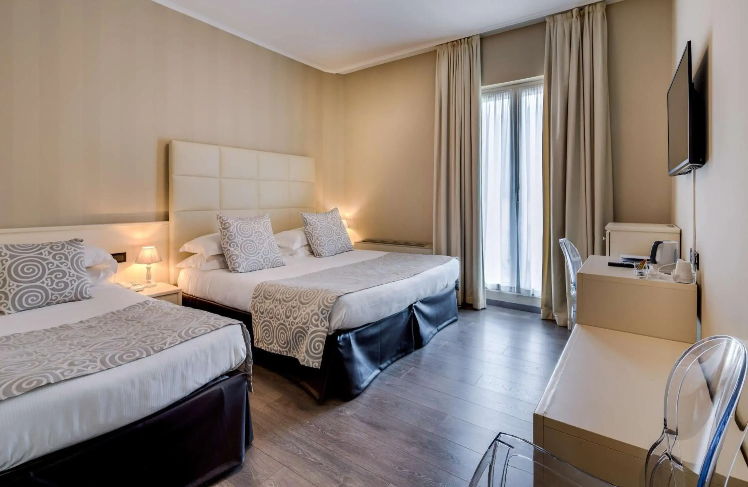 Standard Queen Room with Single Bed in Hotel Nuovo Standard Queen Room with Single Bed in Hotel Nuovo