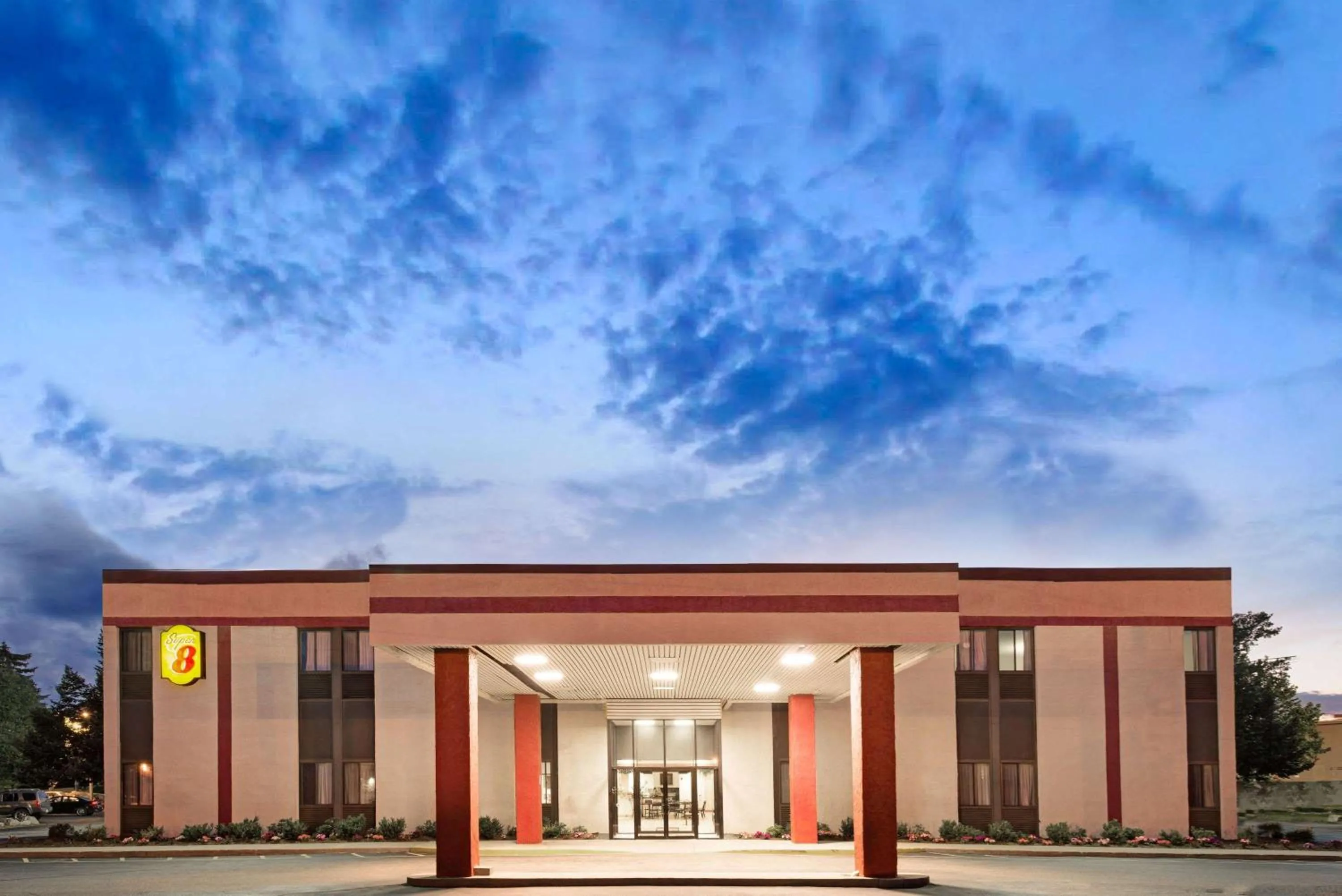 Property building in Super 8 by Wyndham Brockton