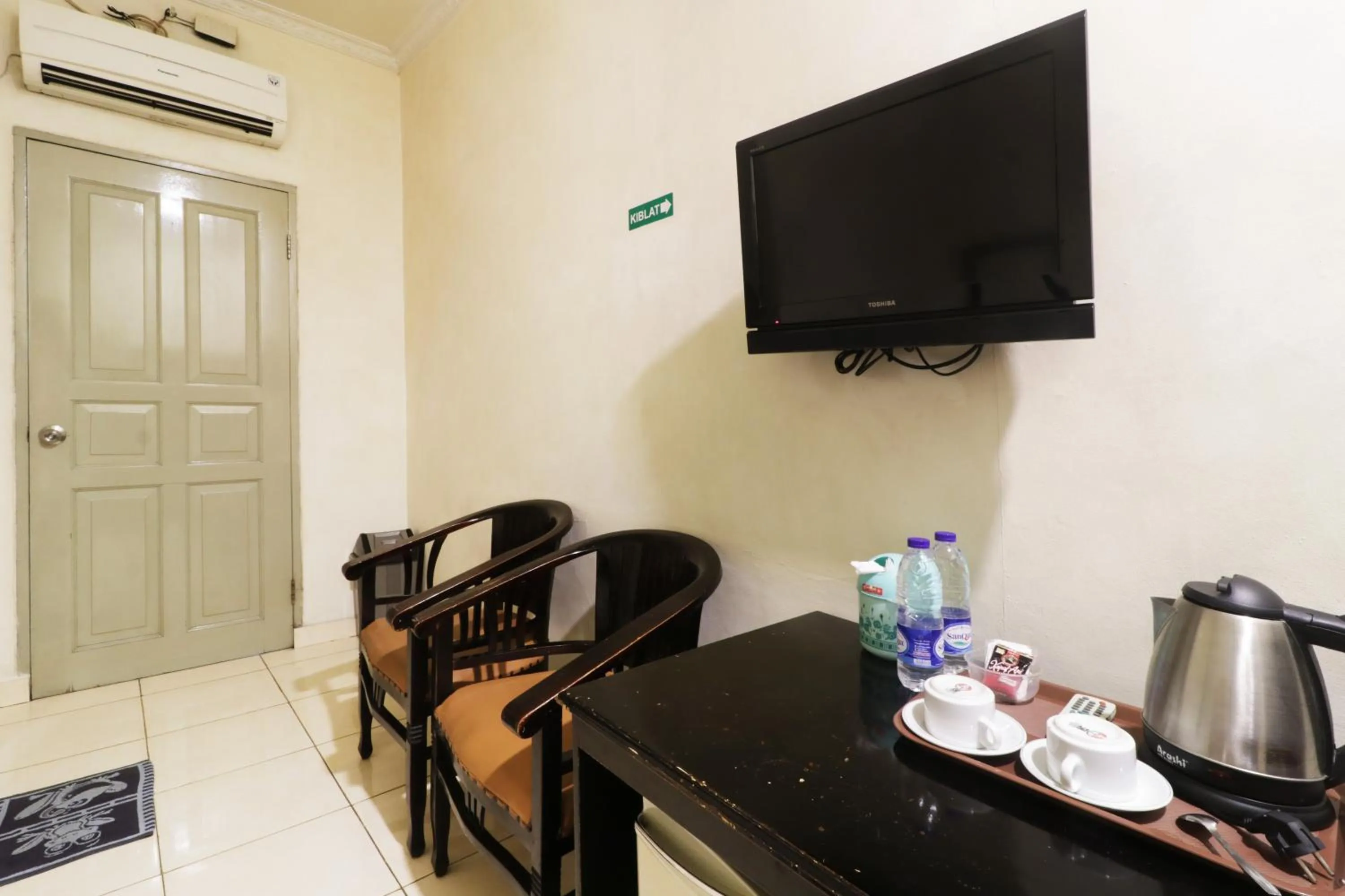 Communal lounge/ TV room in Hotel Gani