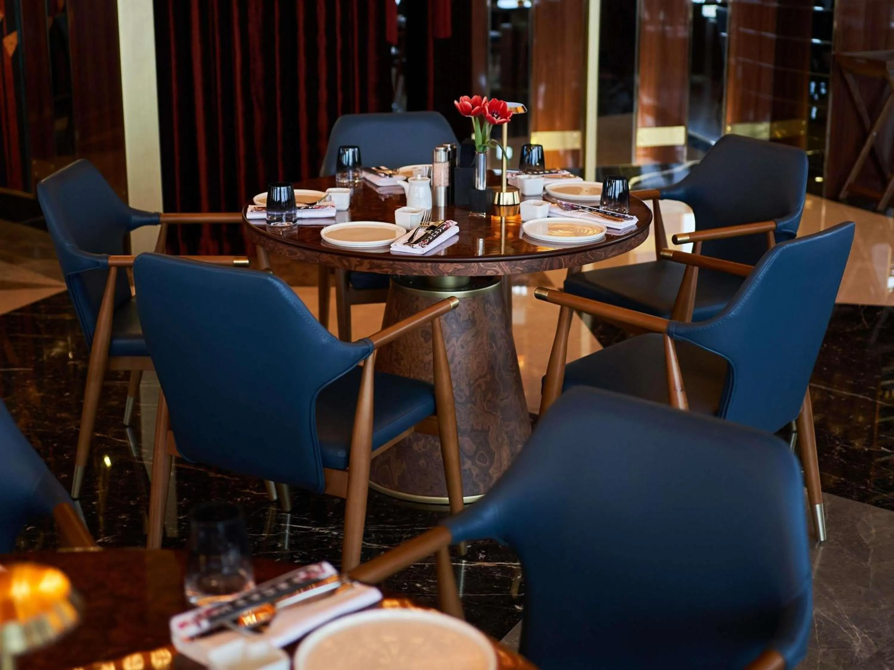 Restaurant/places to eat in Mercure Baku City